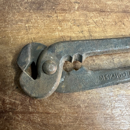 VINTAGE McKAIG HATCH TOOLS CHAIN REPAIR PLIERS VERY OLD