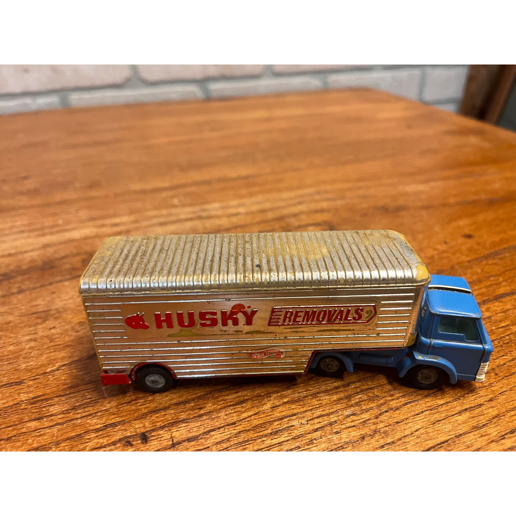 Husky Models Ford D Series Tractor Unit & Removals Trailer Blue & Silver