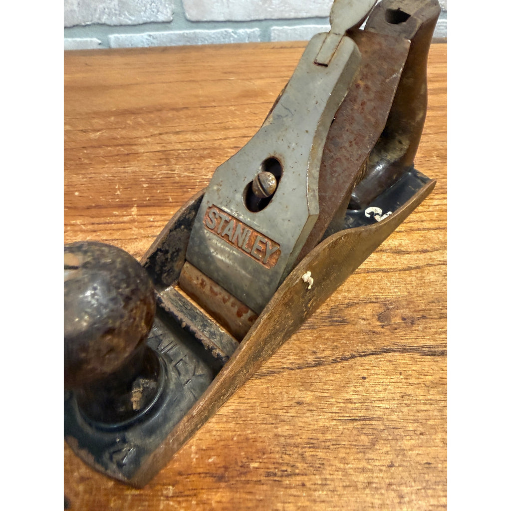 Vintage Stanley No 4 Wood Carpentry Plane Grooved Planer Tool For Restoration