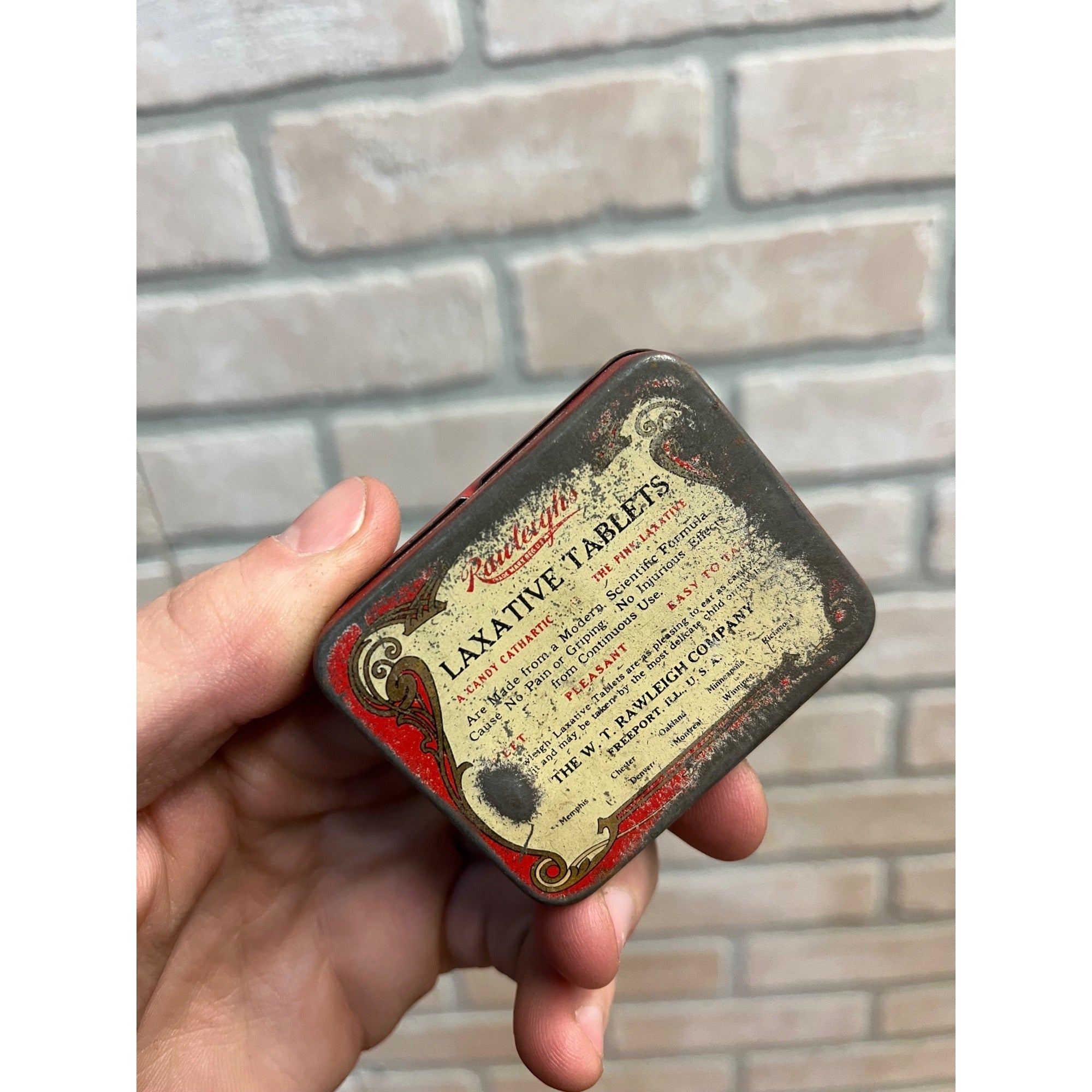 Rawleigh's Laxative Tablets Candy Cathartic W.T. Raleigh Co Freeport vintage tin