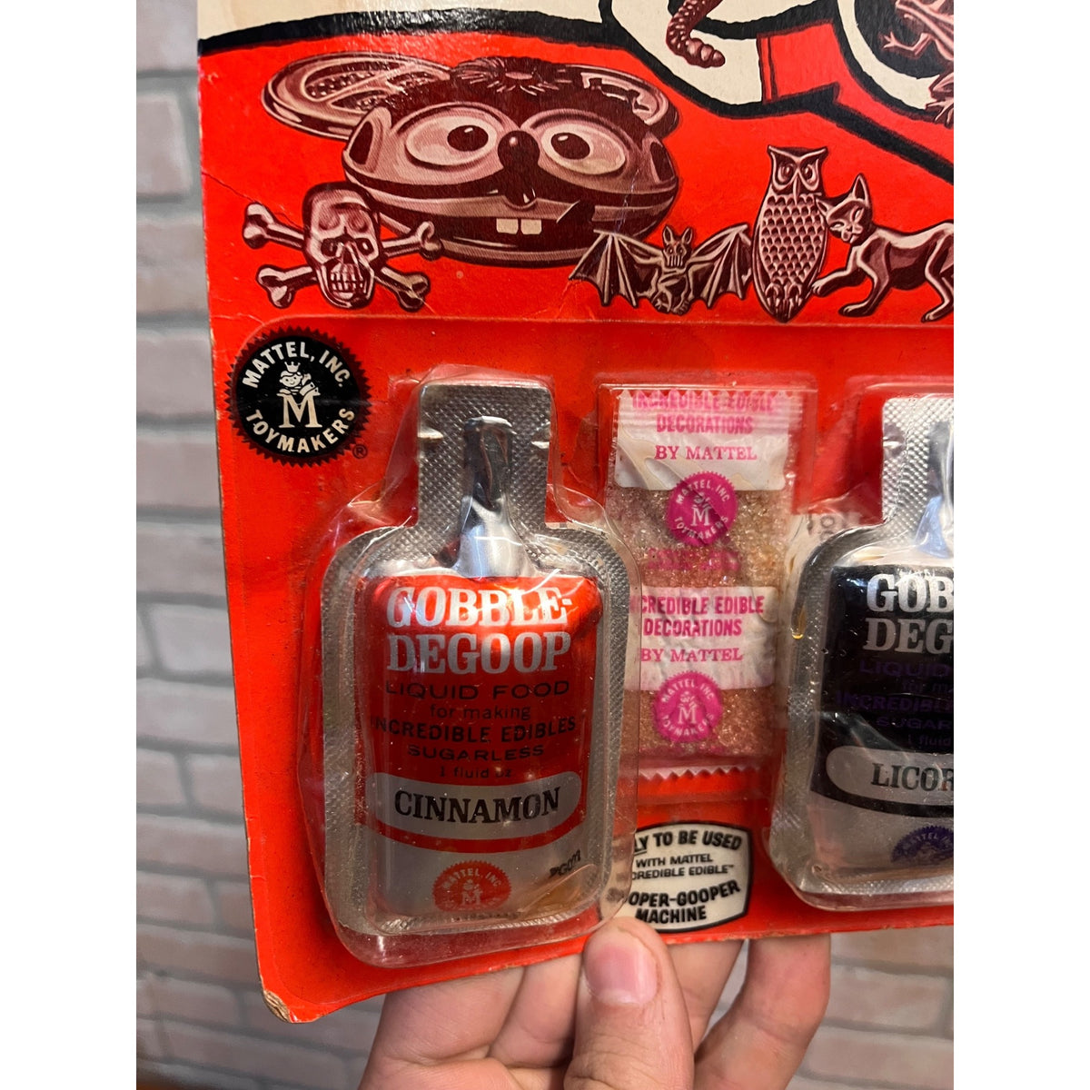 1966 Mattel Incredible Edibles Sealed Card Liquid 2 Packets of Gobble-Degoop