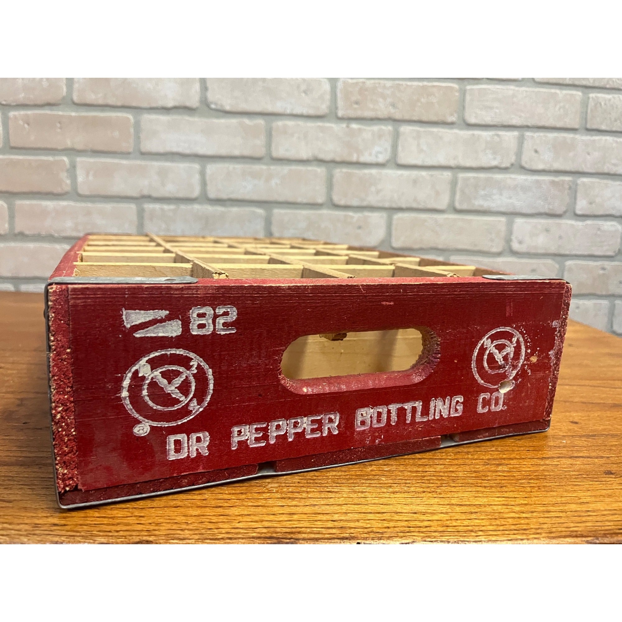 Vintage Dr Pepper Wooden Soda Crate Carrier Case Bottle Holder - Excellent!