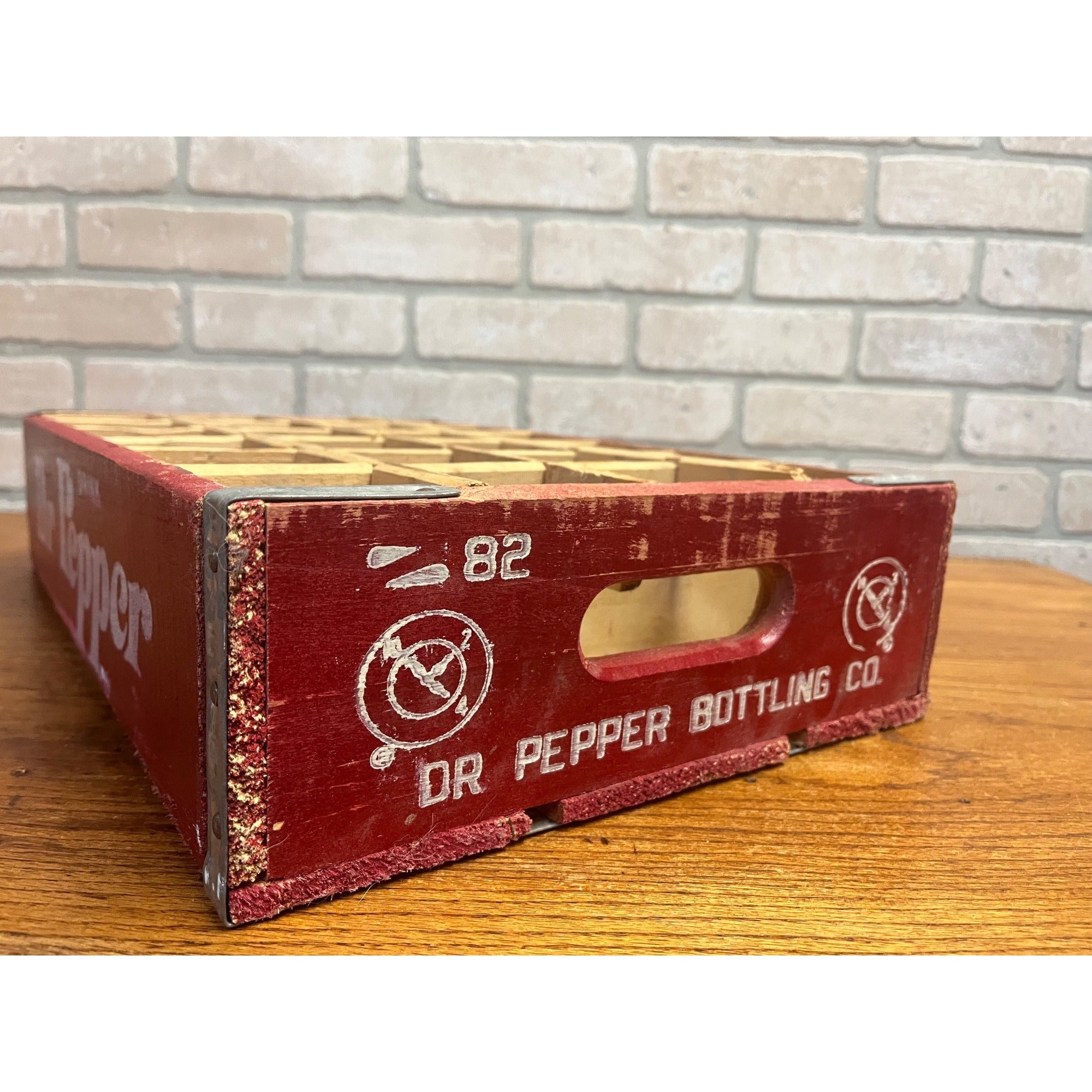 Vintage Dr Pepper Wooden Soda Crate Carrier Case Bottle Holder - Excellent!