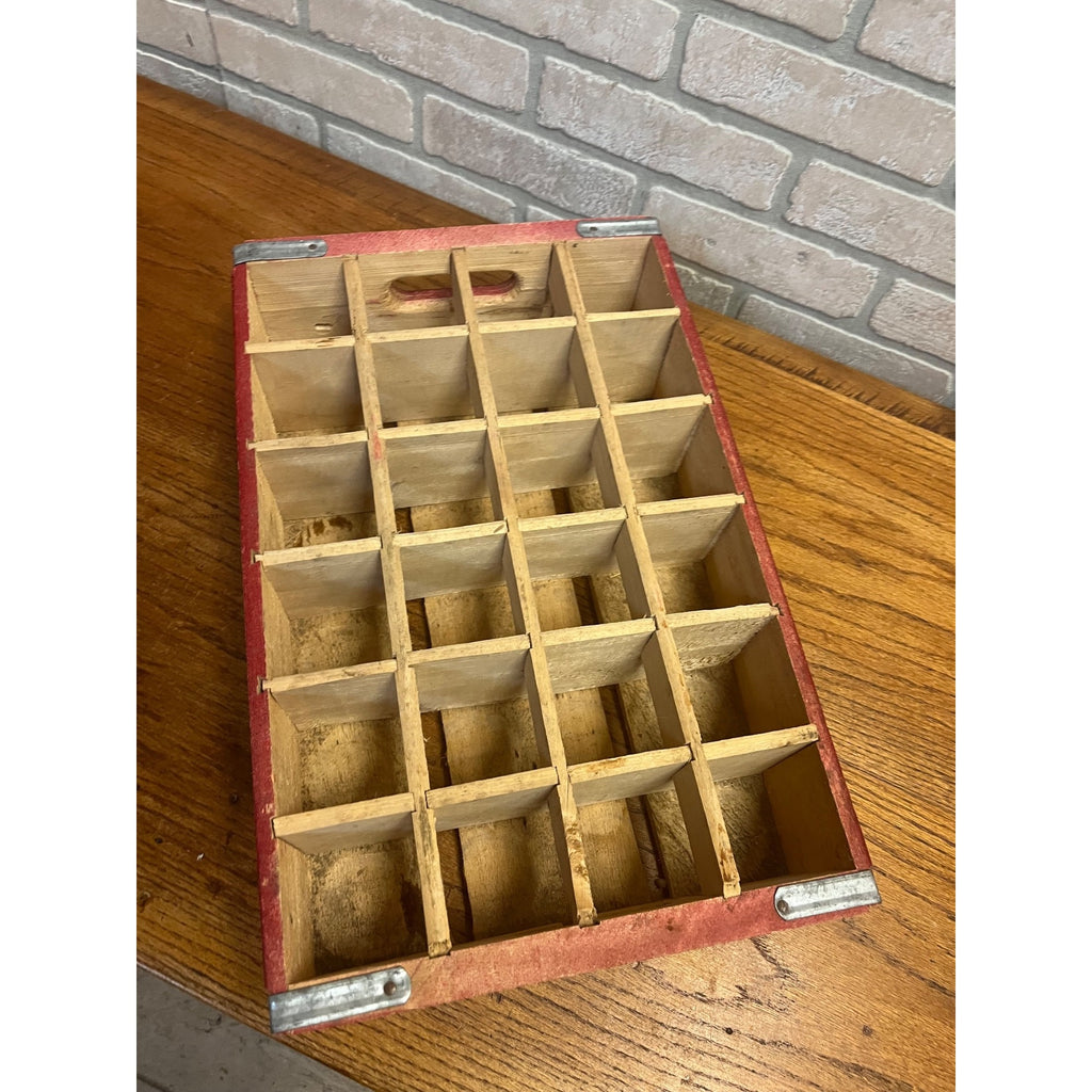 Vintage Dr Pepper Wooden Soda Crate Carrier Case Bottle Holder - Excellent!