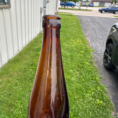 VINTAGE WEST BEND LITHIA CO EMBOSSED BEER BOTTLE WEST BEND WI