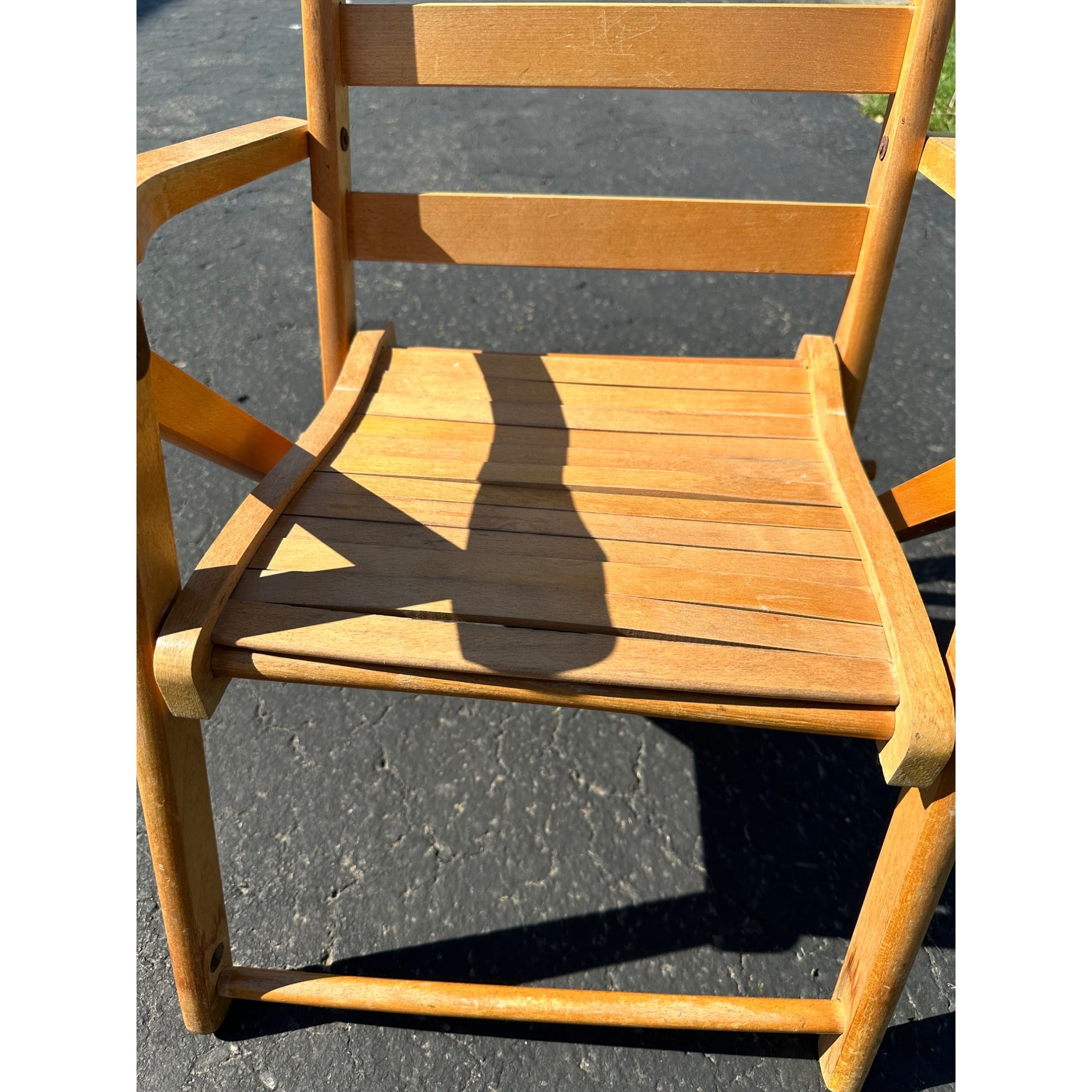 Vintage Child's Wooden Slat Folding Deck Lawn Beach Chair