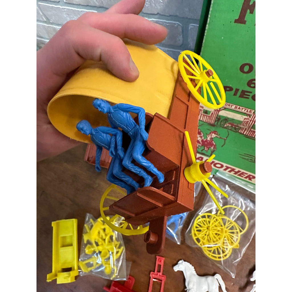 VINTAGE 1960S GRANT PLASTIC WESTERN FRONTIER BATTLE PLAYSET COWBOY HORSE FORT