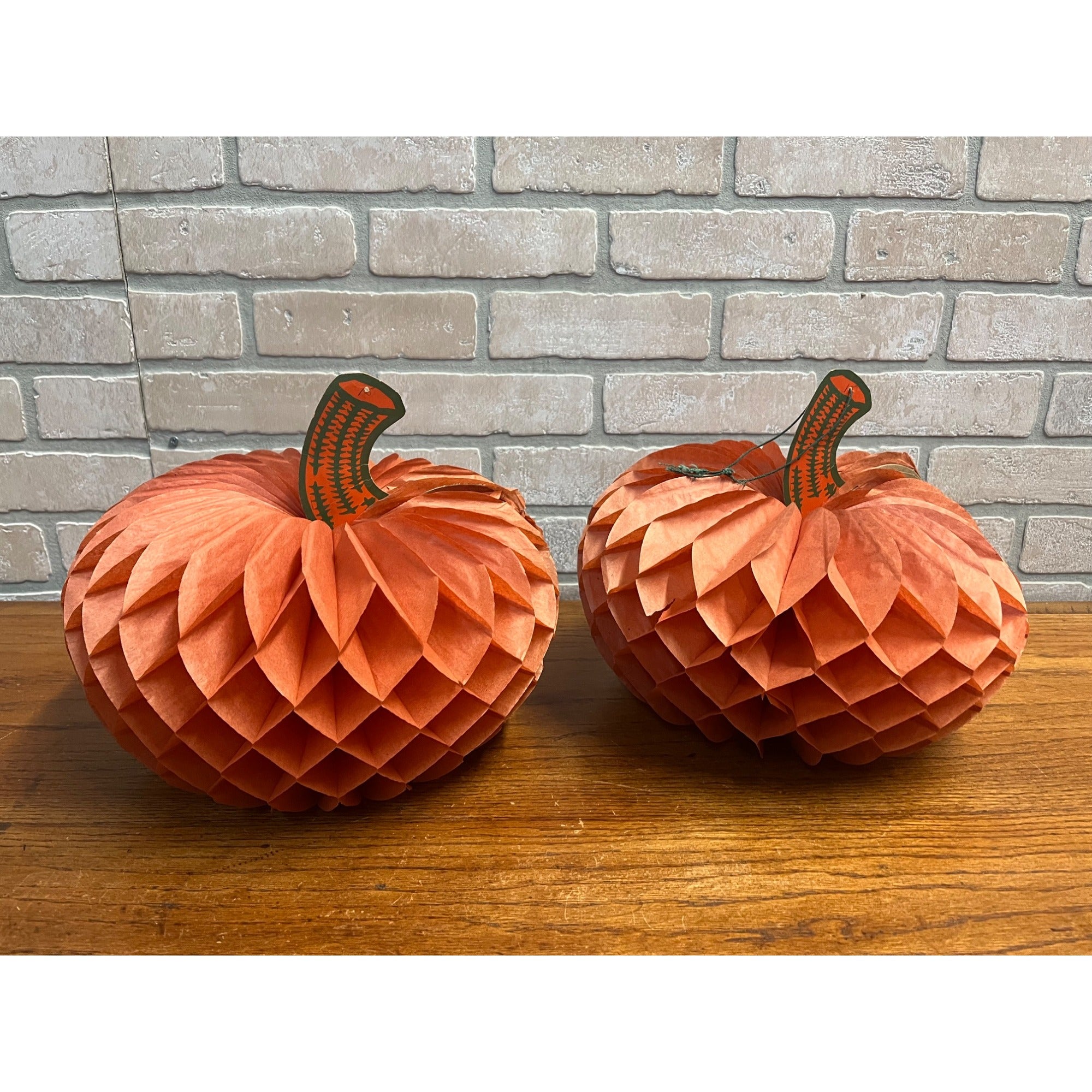 Vintage Beistle Halloween Orange Honeycomb Crepe Pumpkins Hanging Decor