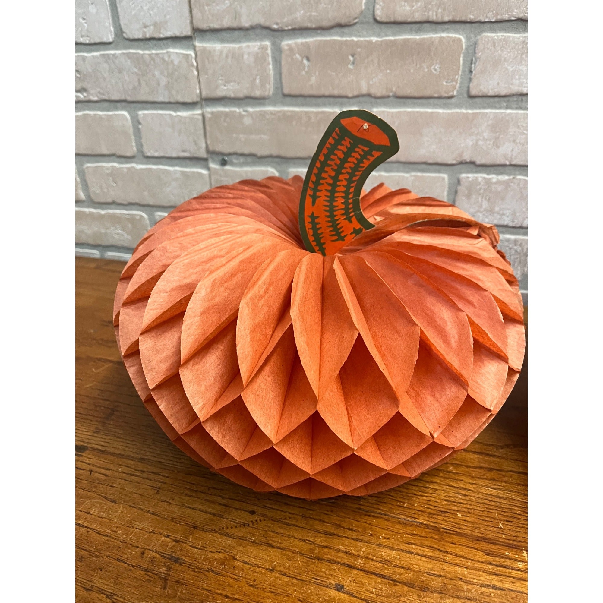 Vintage Beistle Halloween Orange Honeycomb Crepe Pumpkins Hanging Decor