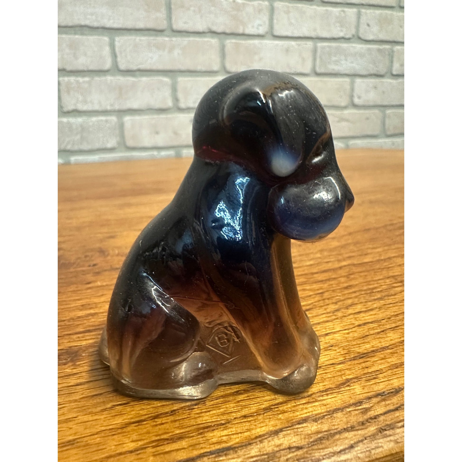 Vintage Boyd Slag Glass 3" Sitting Dog Pooche Figurine Pooch Purple Opal Ears