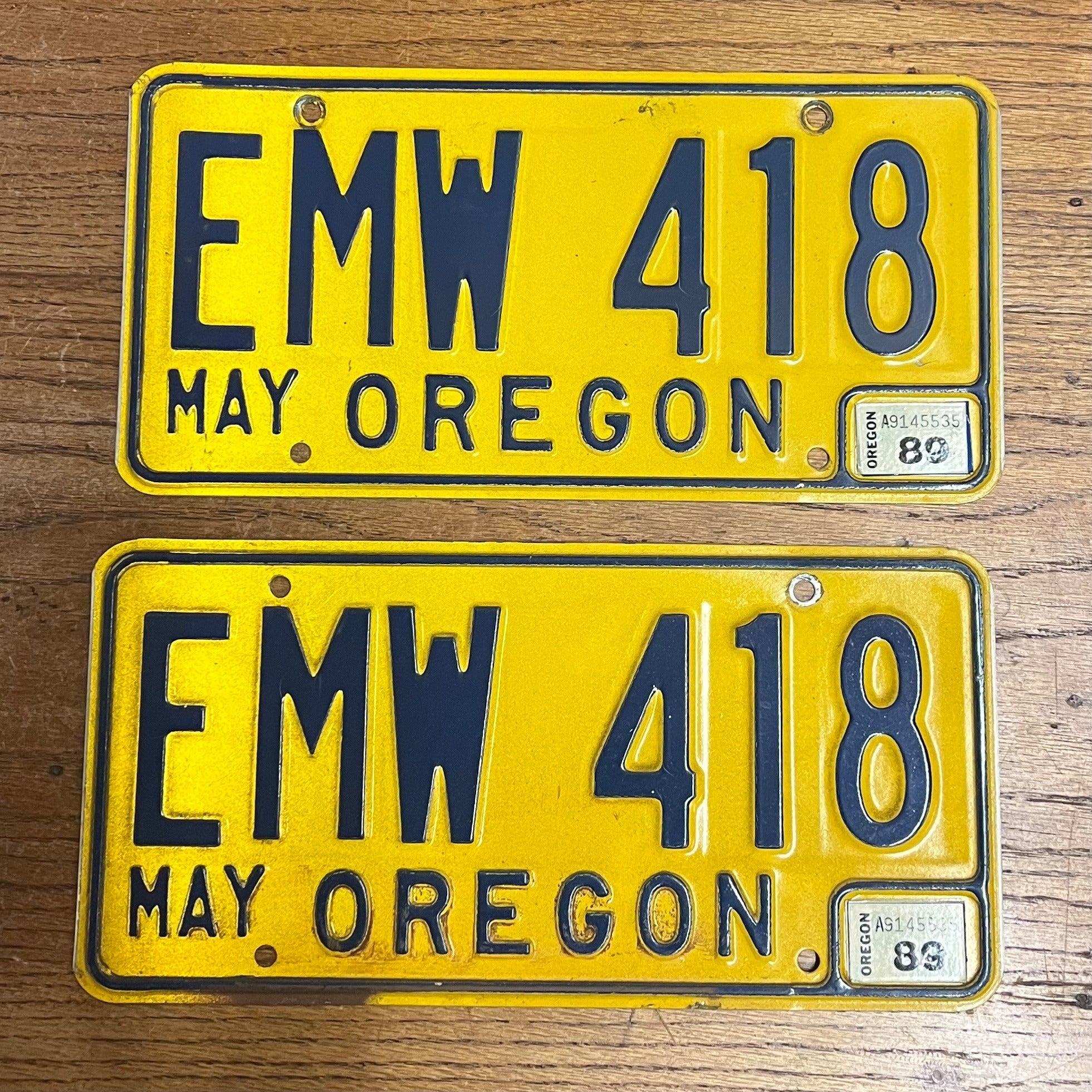 Vintage Oregon 1989 Pair of License Plates Yellow Blue