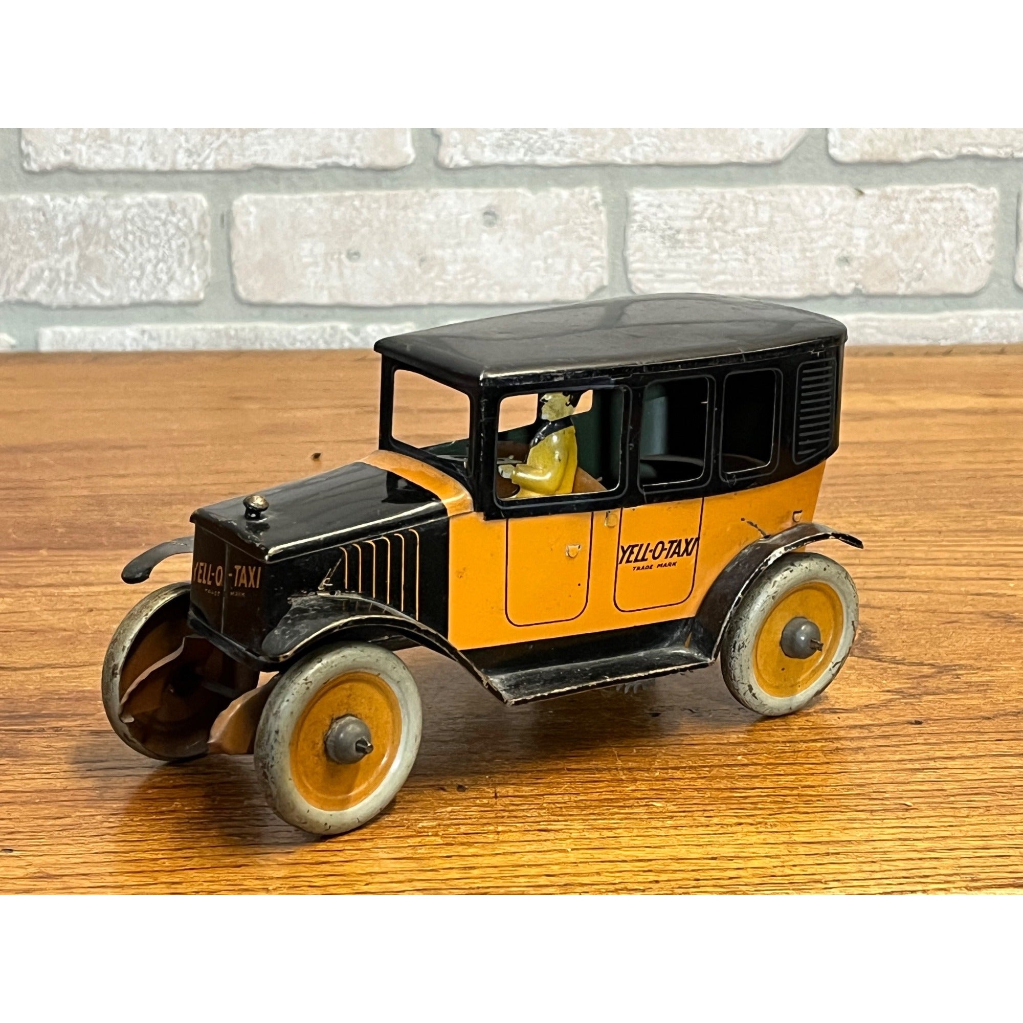Vintage Ferdinand Strauss Tin Litho Yell-O-Taxi Wind Up Taxicab Toy Yellow