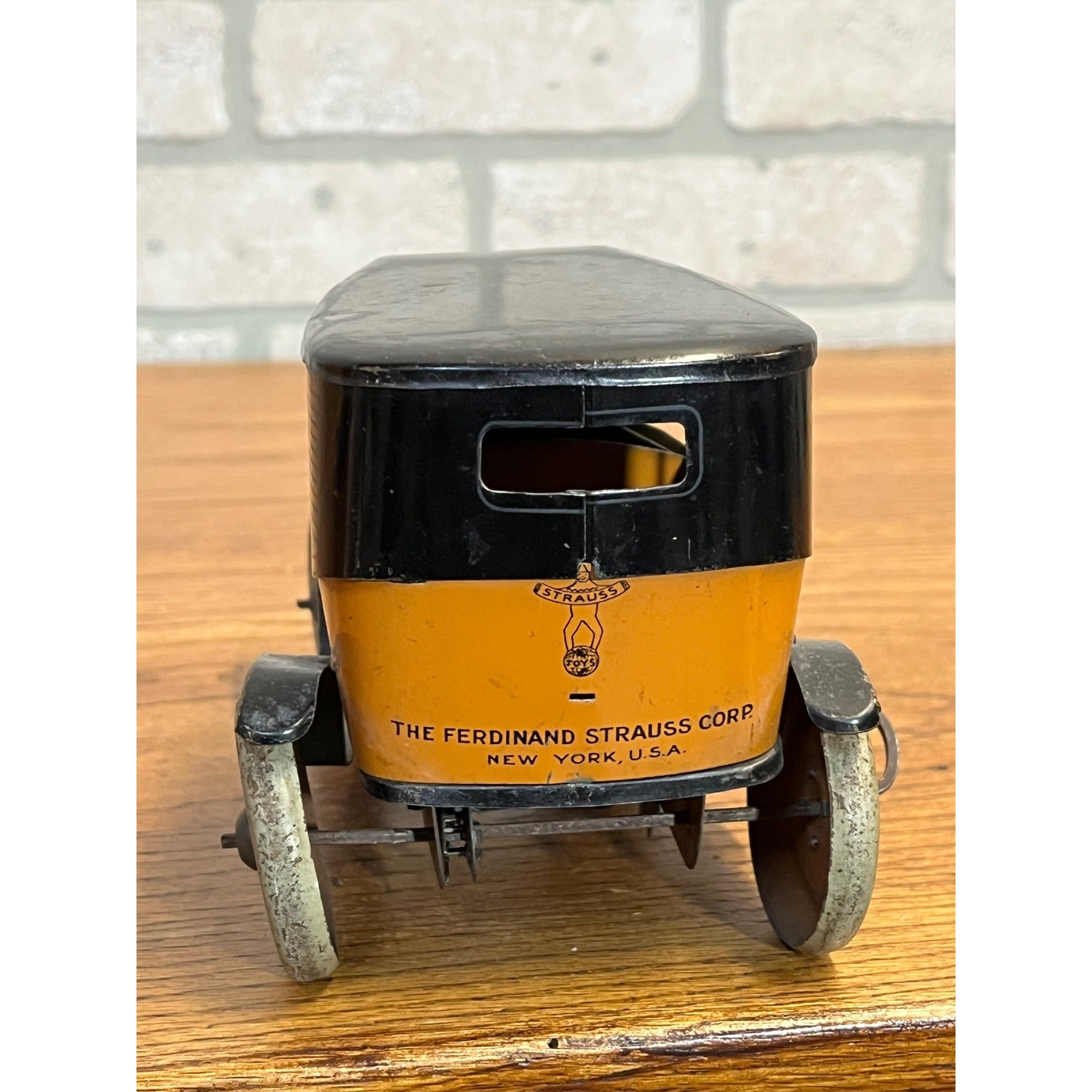 Vintage Ferdinand Strauss Tin Litho Yell-O-Taxi Wind Up Taxicab Toy Yellow