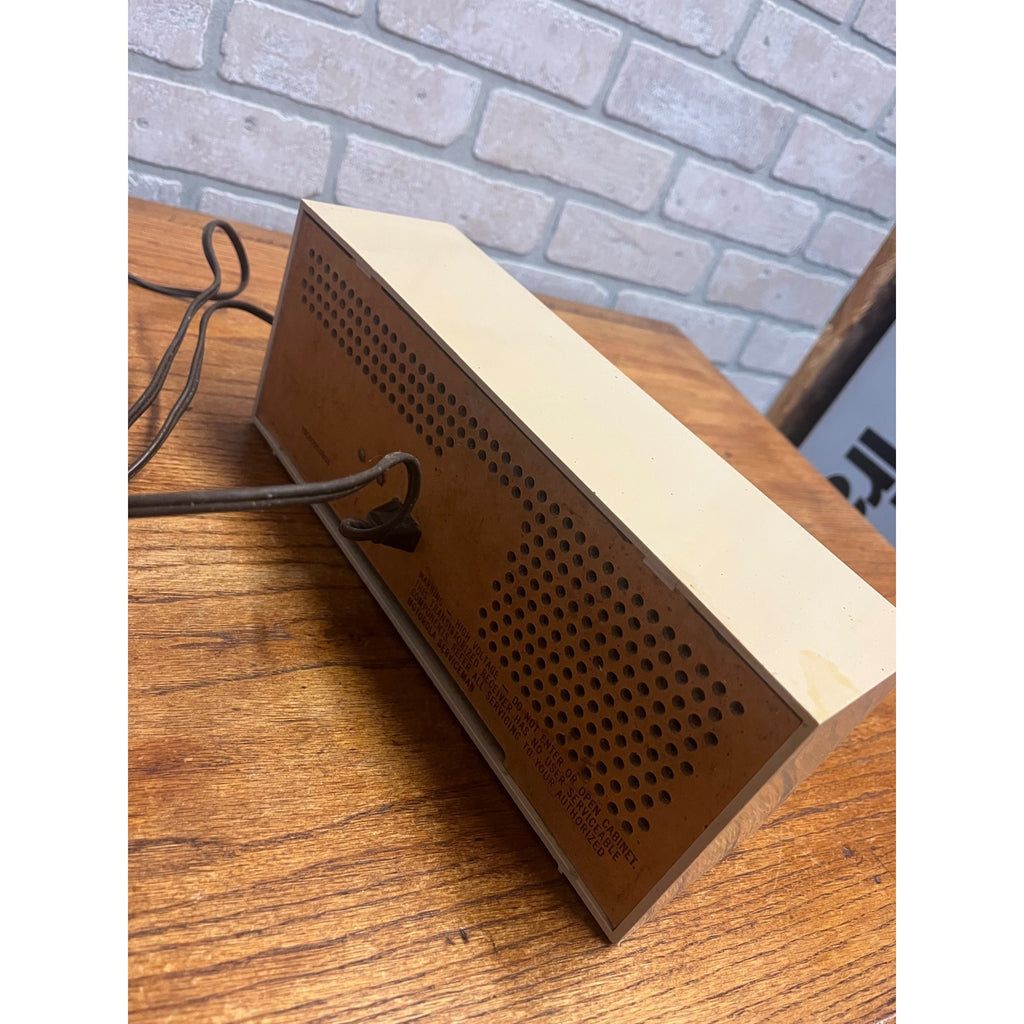 Vintage Motorola Solid State Radio XT11FN - Works