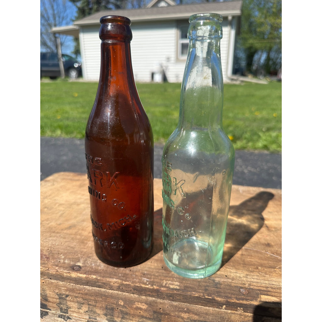 Antique Park Brewing Co Beer Bottle Hancock Michigan Lot (2) Amber + Aqua"