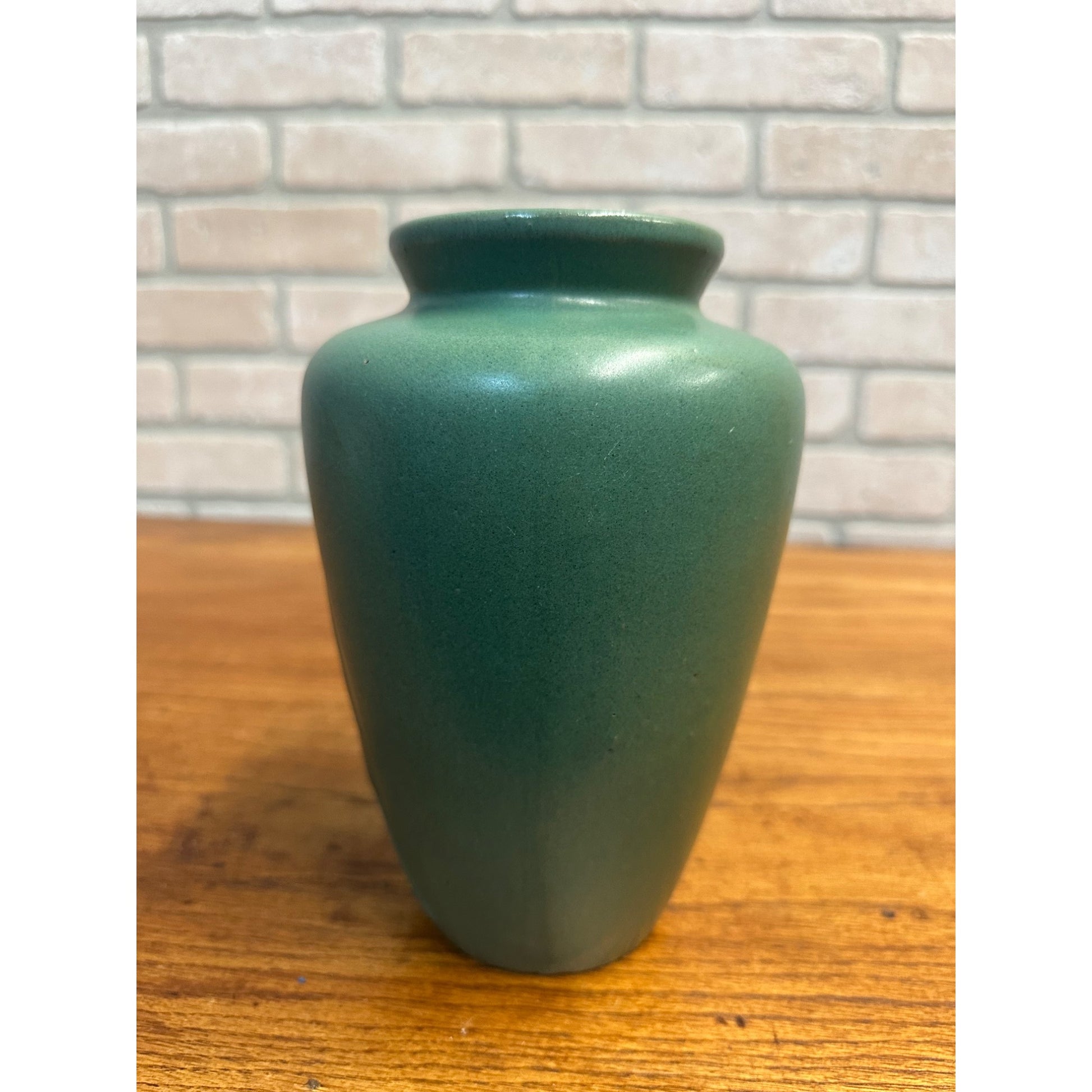 Vintage Zanesville Pottery Arts & Crafts Tobacco Leaf Vase Matte Green