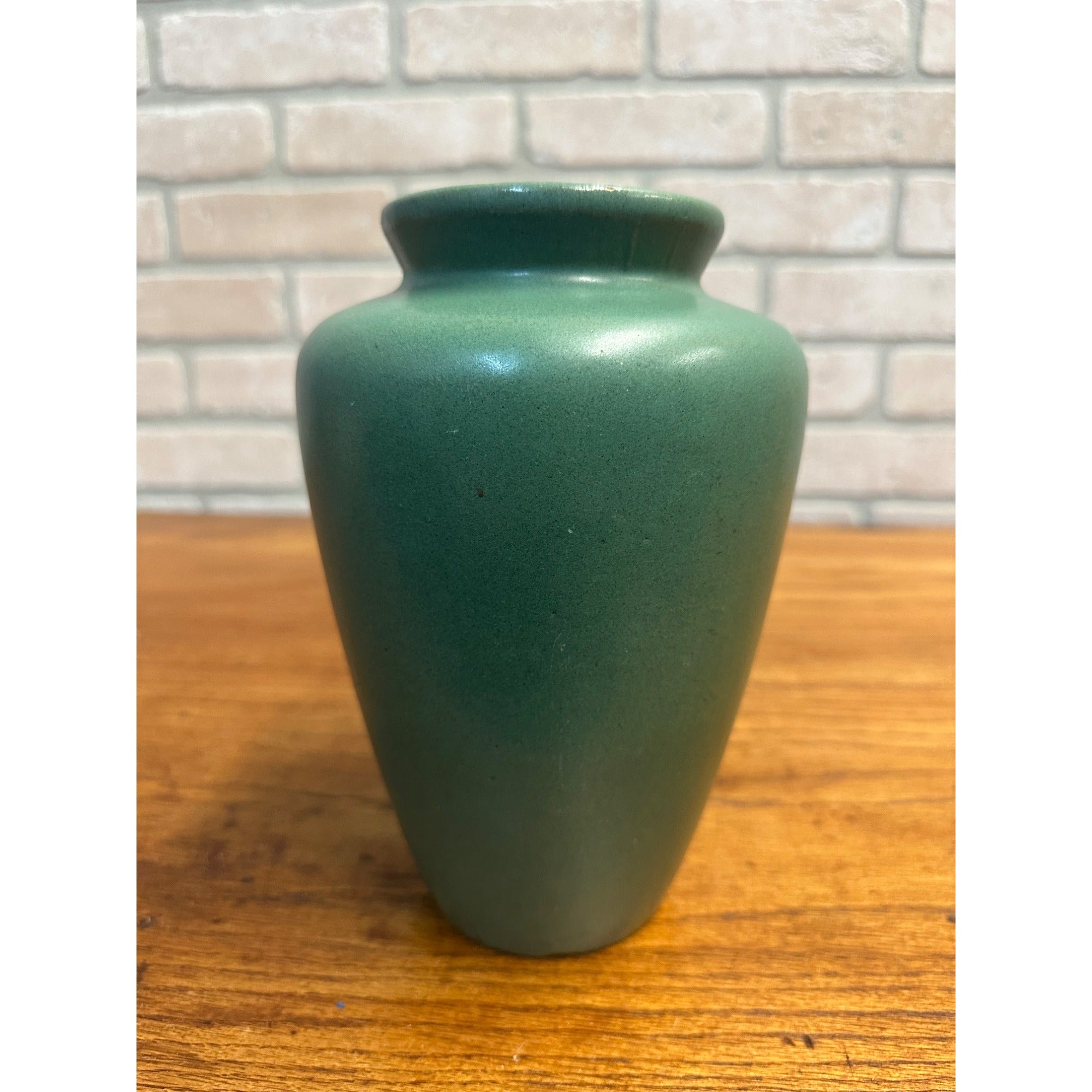 Vintage Zanesville Pottery Arts & Crafts Tobacco Leaf Vase Matte Green