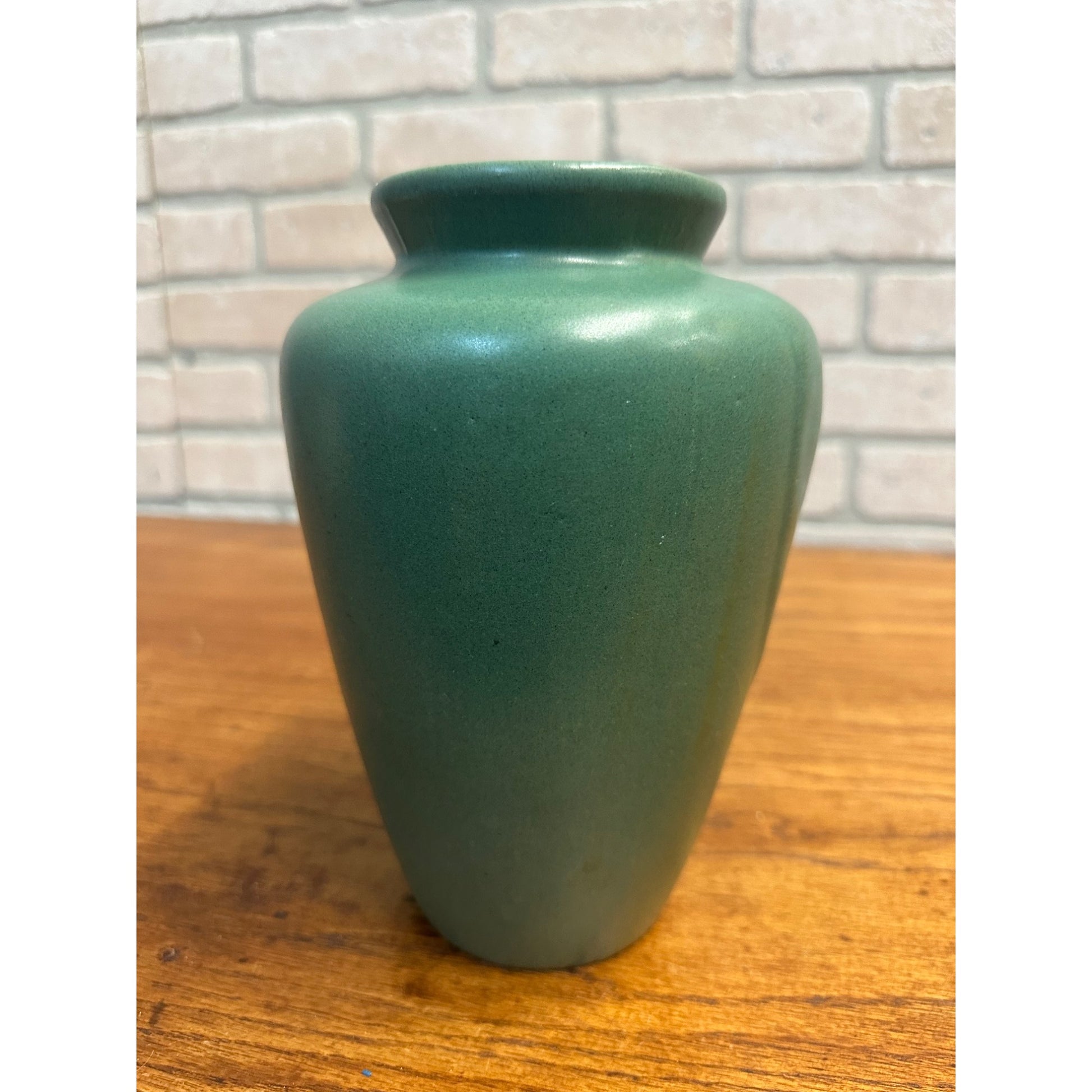 Vintage Zanesville Pottery Arts & Crafts Tobacco Leaf Vase Matte Green
