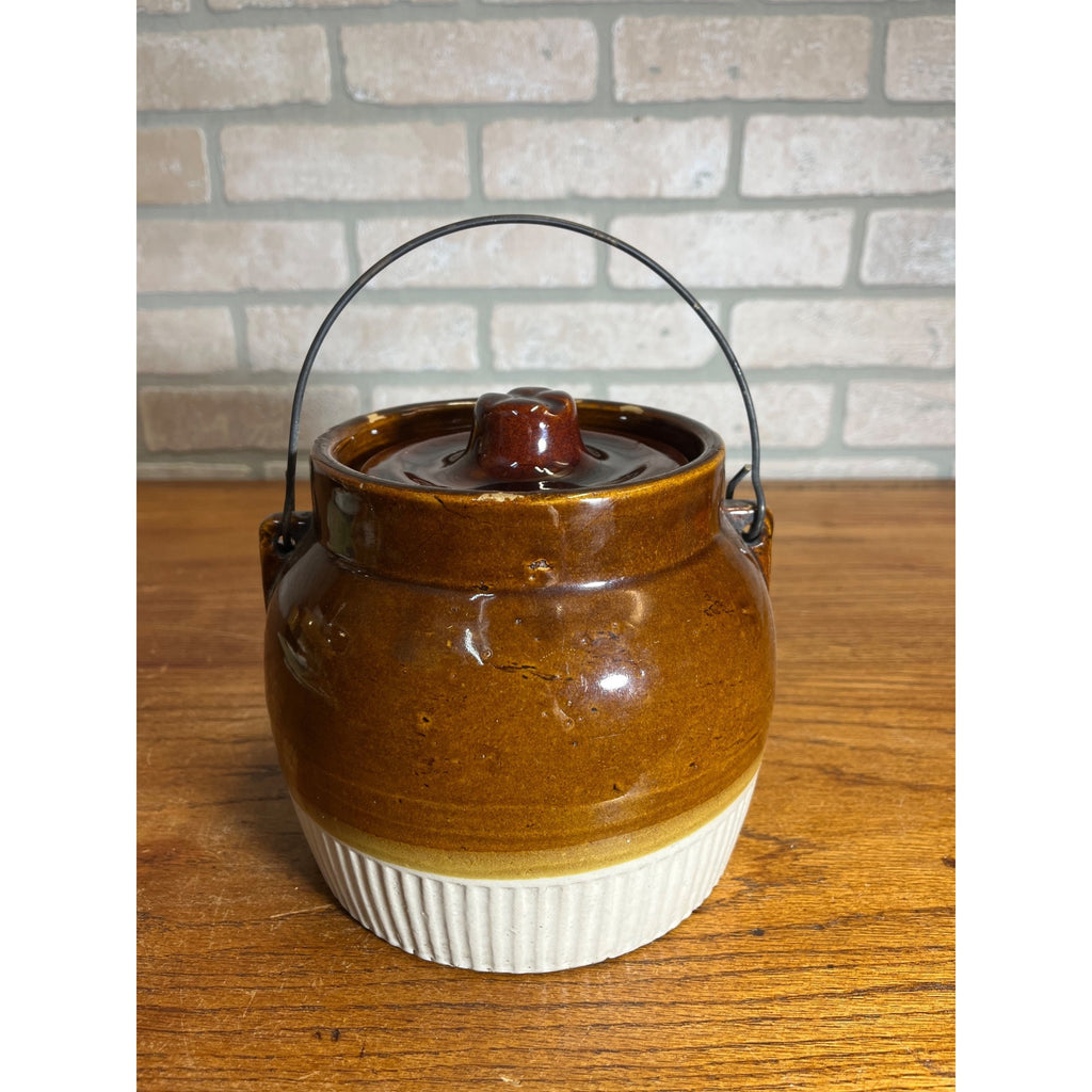 Vintage Red Wing Bean Pot Wire Bail Handle Union Stoneware Co  W/ Lid