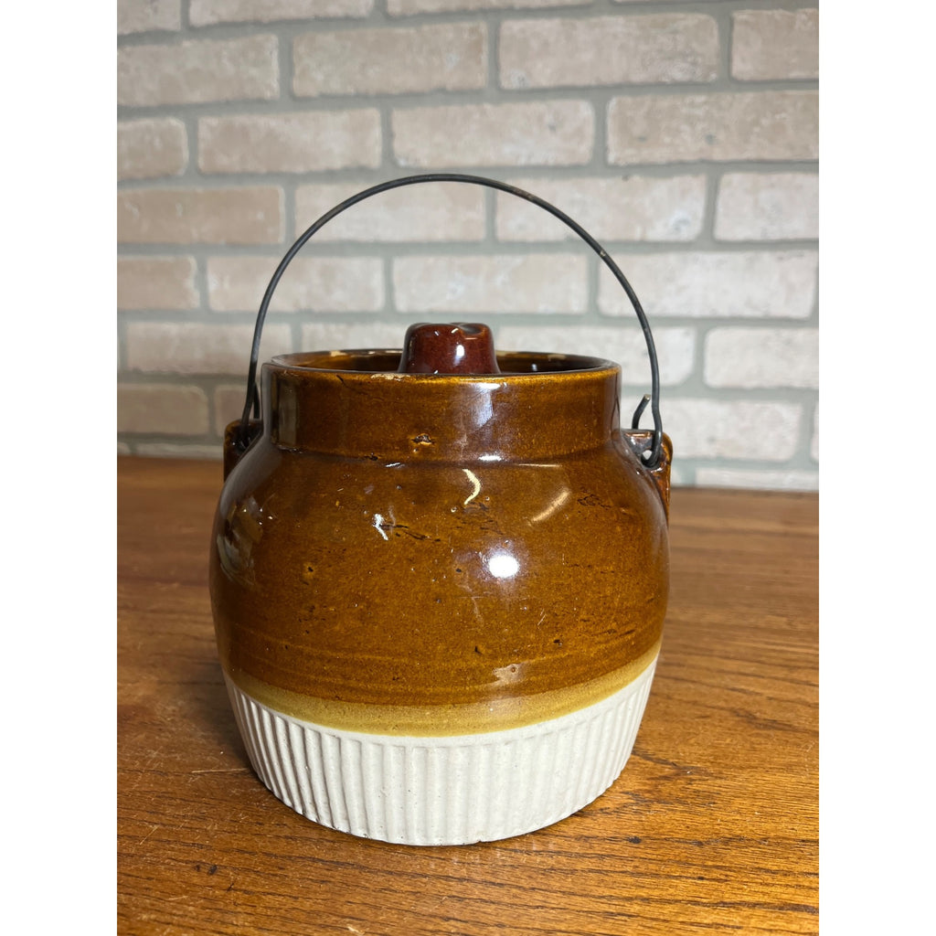 Vintage Red Wing Bean Pot Wire Bail Handle Union Stoneware Co  W/ Lid