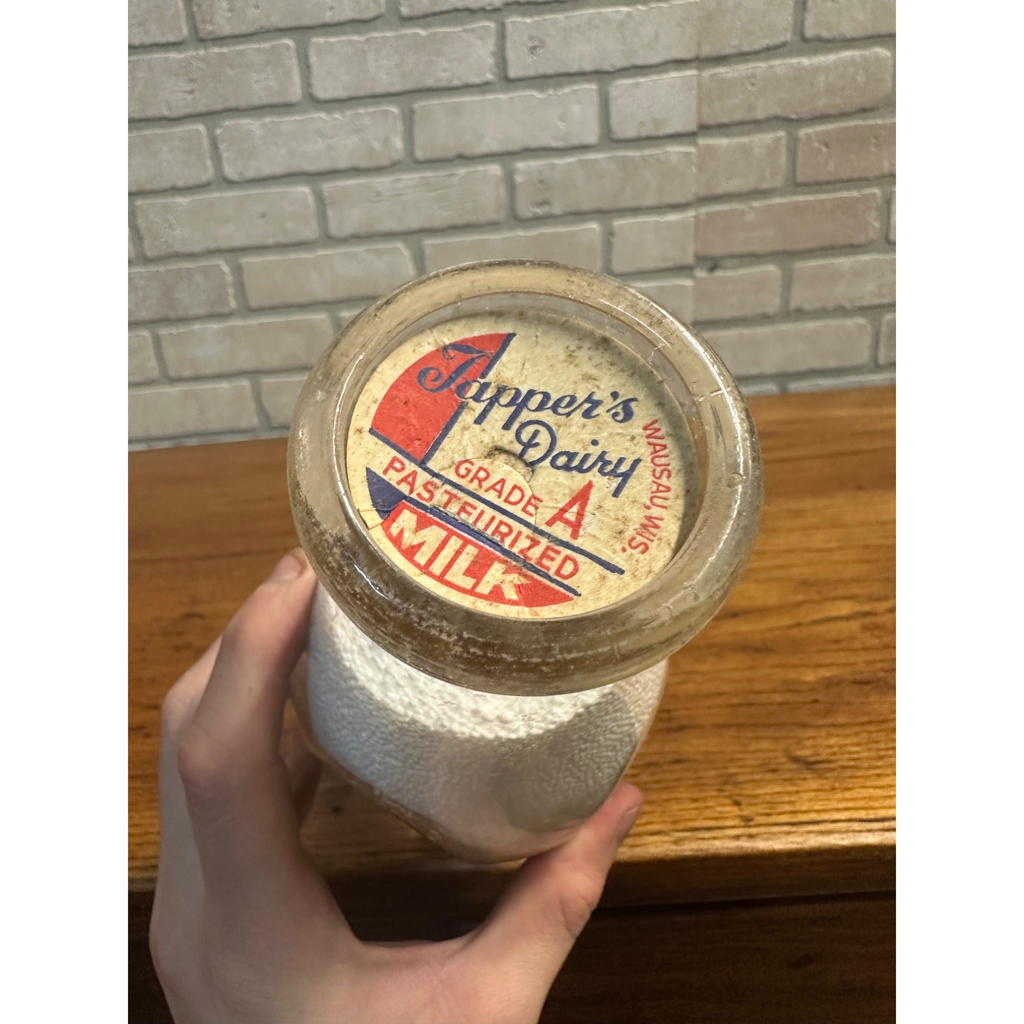 RARE Vintage Lawndale Milk Co. Dairy Marinette WI Wis Bottle One Quart Wisconsin