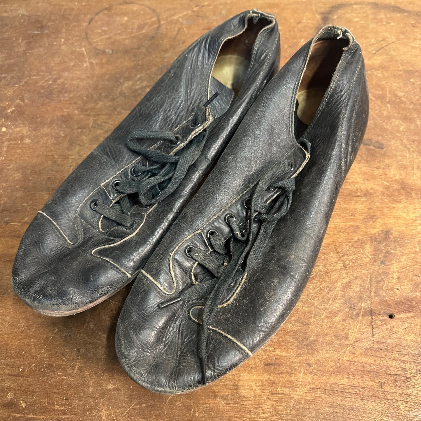 VTG 40S WILSON RITEWEIGHT LEATHER BASEBALL CLEATS SPIKES FOOTBALL METAL