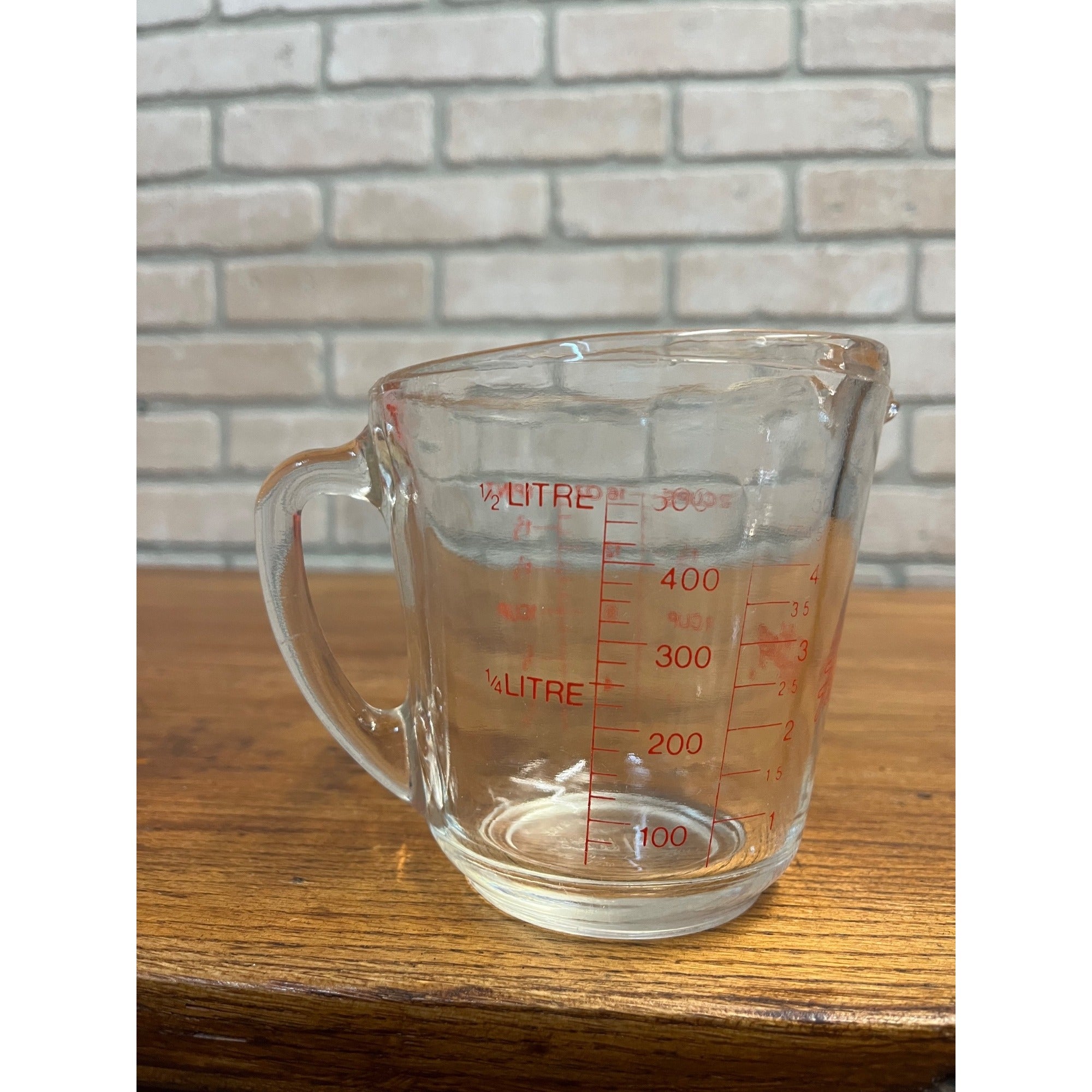 Vintage FIRE KING 2-Cup Measuring Cup Anchor Hocking D Handle #867