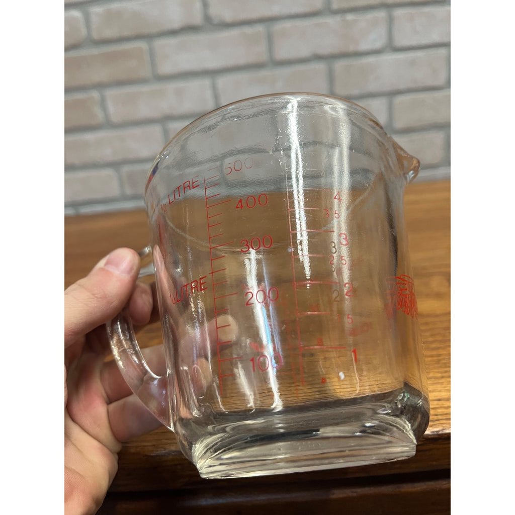 Vintage FIRE KING 2-Cup Measuring Cup Anchor Hocking D Handle #867