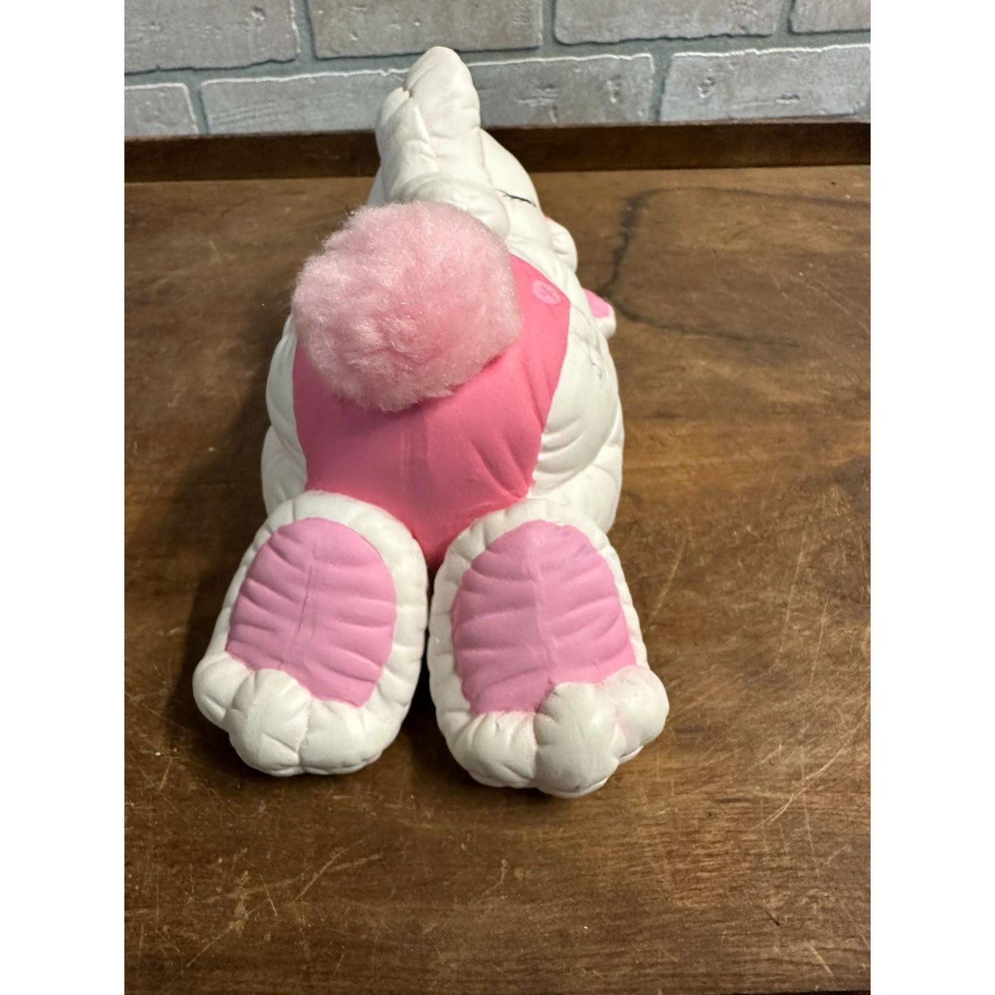 1986 CERAMIC EASTER RABBIT BUNNY SLEEPING BANK DANA'S MOLDS PINK