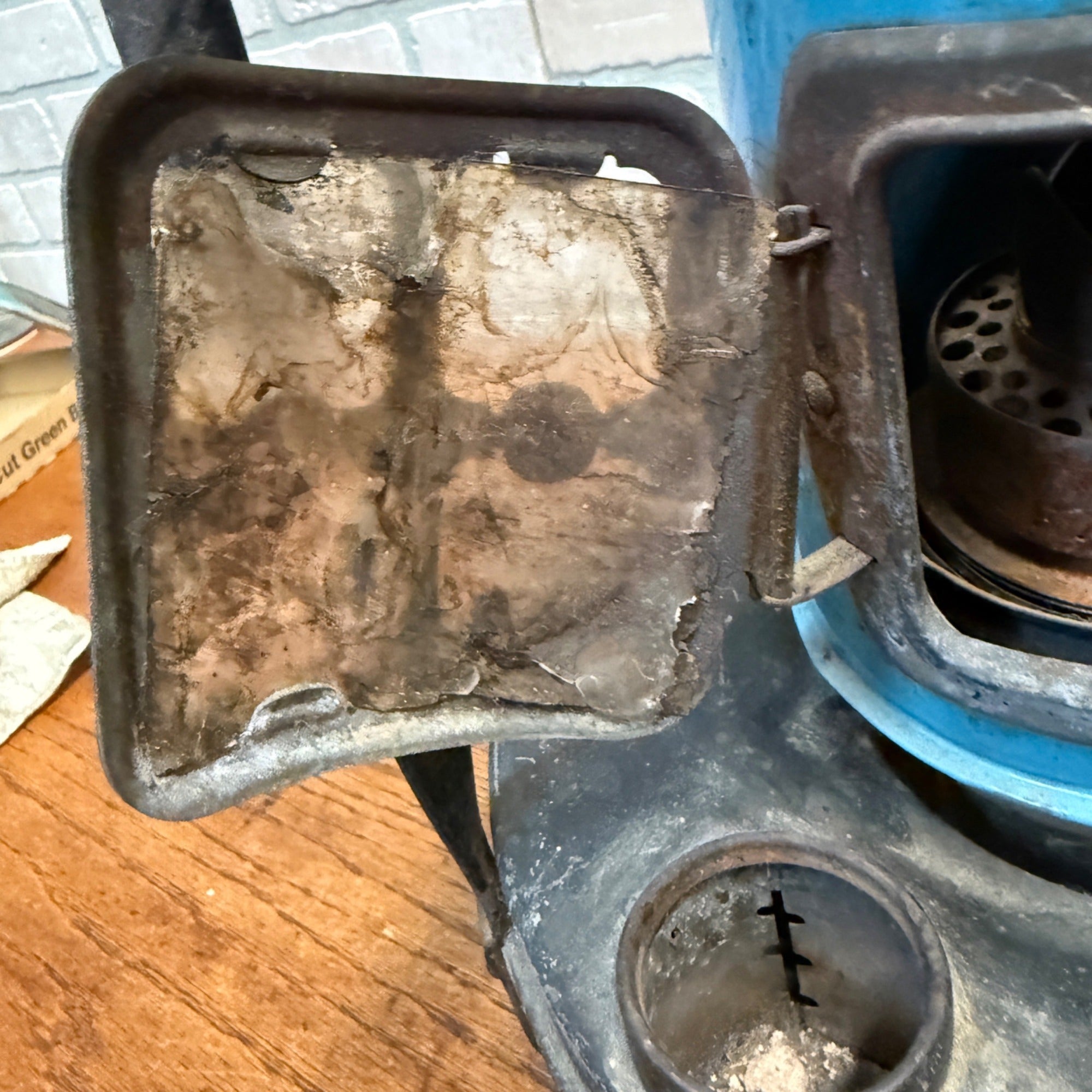 Vintage Blue Farmhouse Stove Burner Triangle Trademark Kitchen Decor