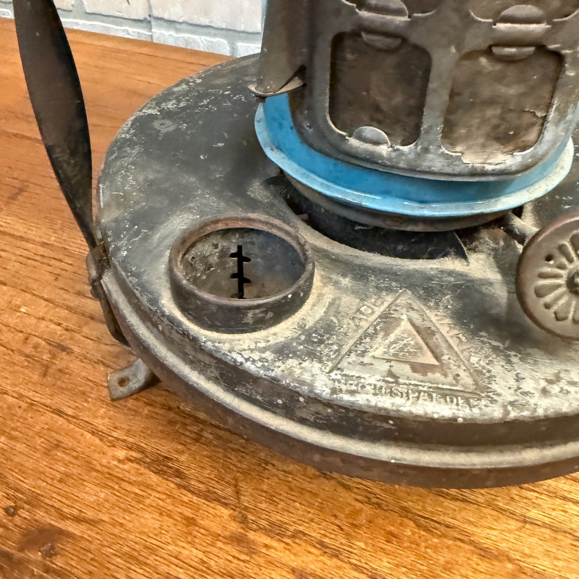 Vintage Blue Farmhouse Stove Burner Triangle Trademark Kitchen Decor