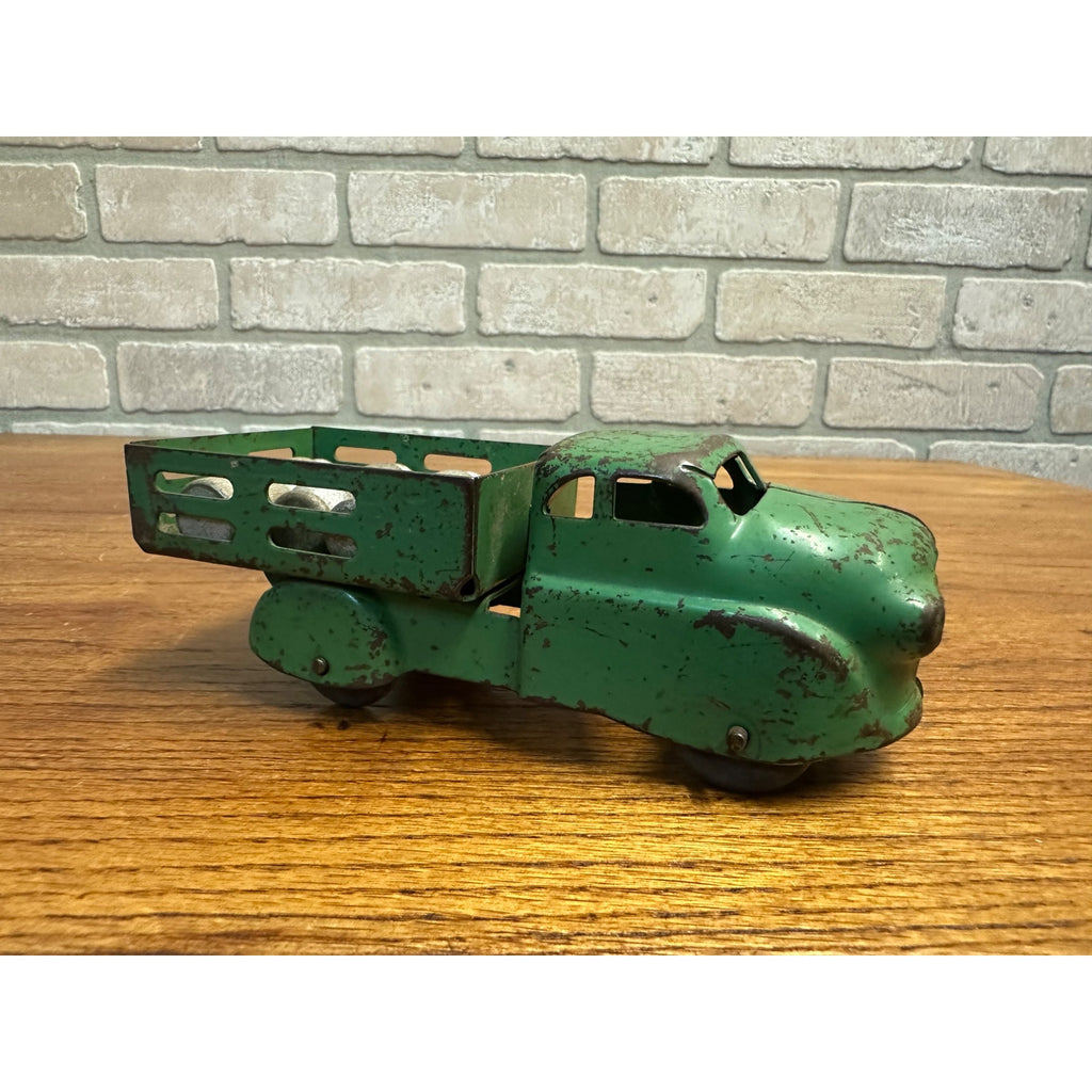 Vintage Wyandotte Pressed Steel Delivery Truck w/ 8 Barrels Green 6" Toy
