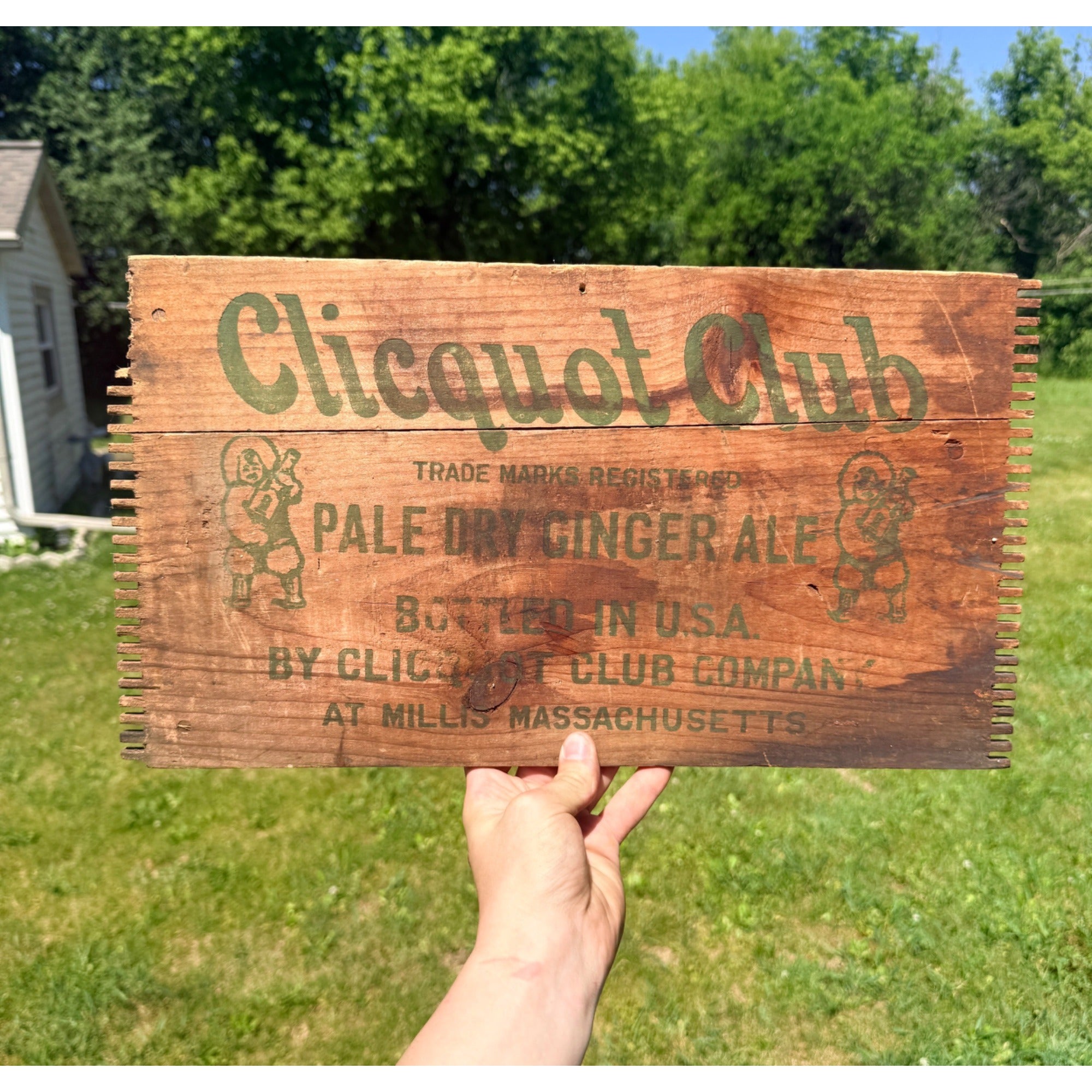 Vintage Clicquot Club Ginger Ale Soda Advertising Wood Crate Panel Sign