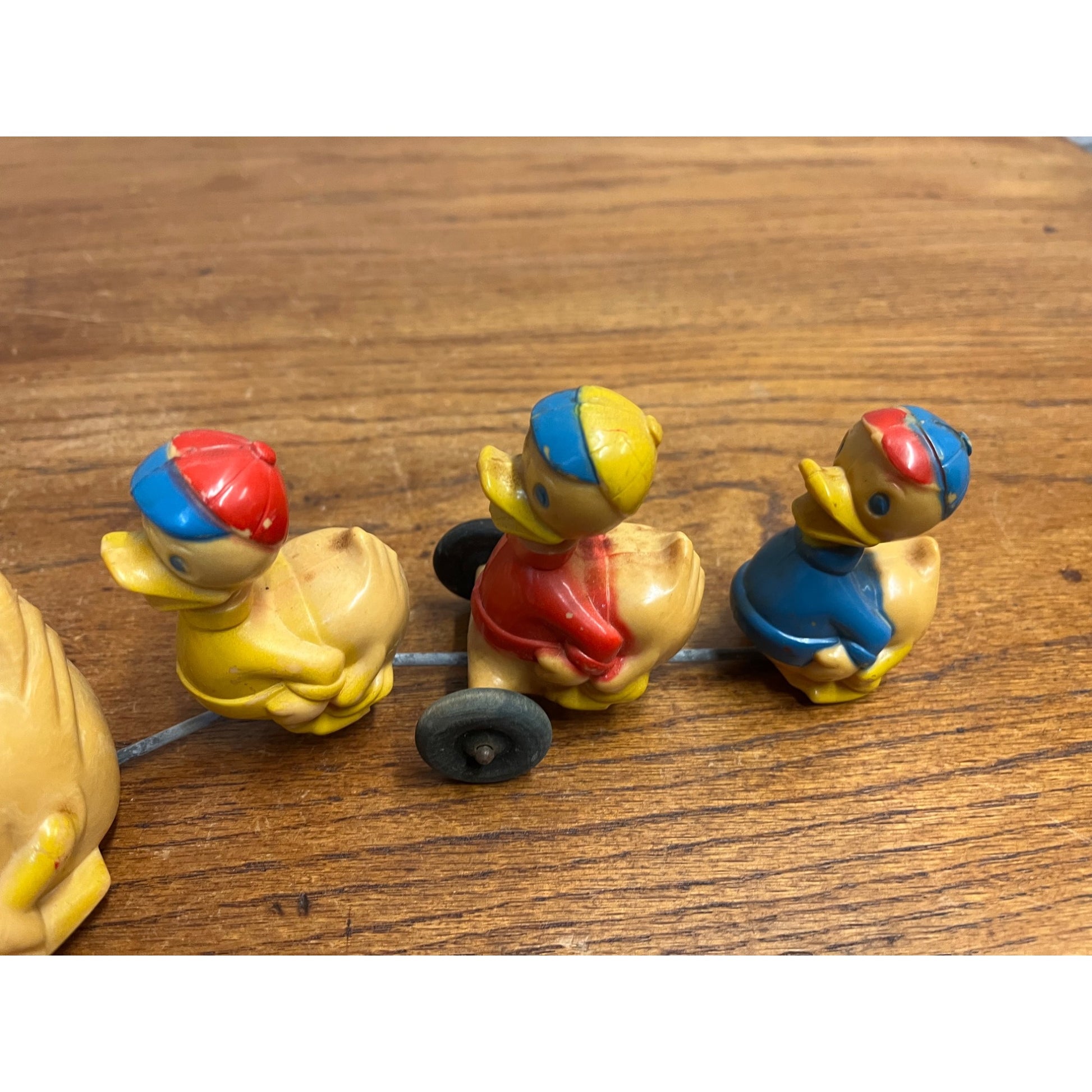 Vintage Louis Marx Plastic Wind Up Donald Duck & 3 Nephews Walt Disney Prod USA 1950s