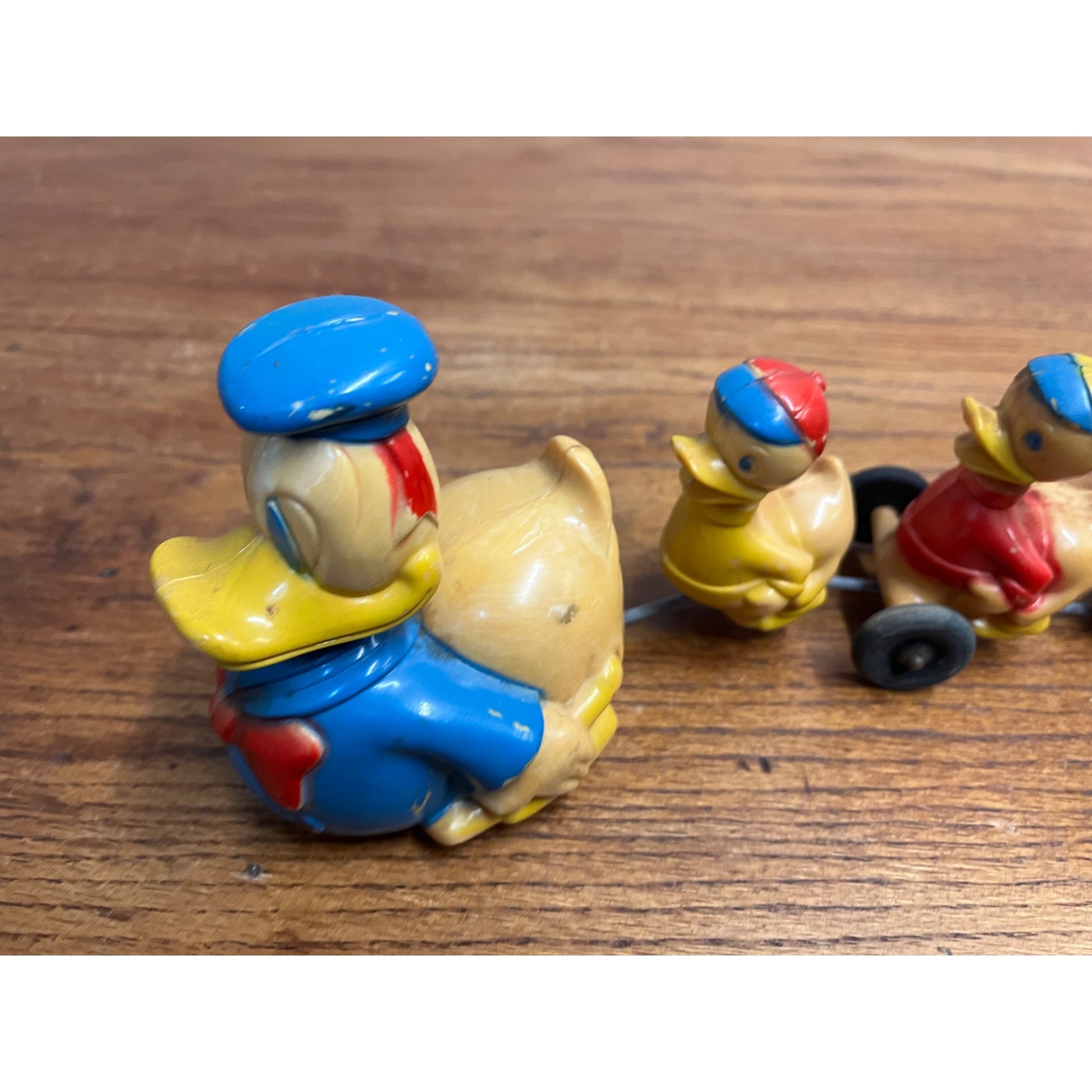 Vintage Louis Marx Plastic Wind Up Donald Duck & 3 Nephews Walt Disney Prod USA 1950s