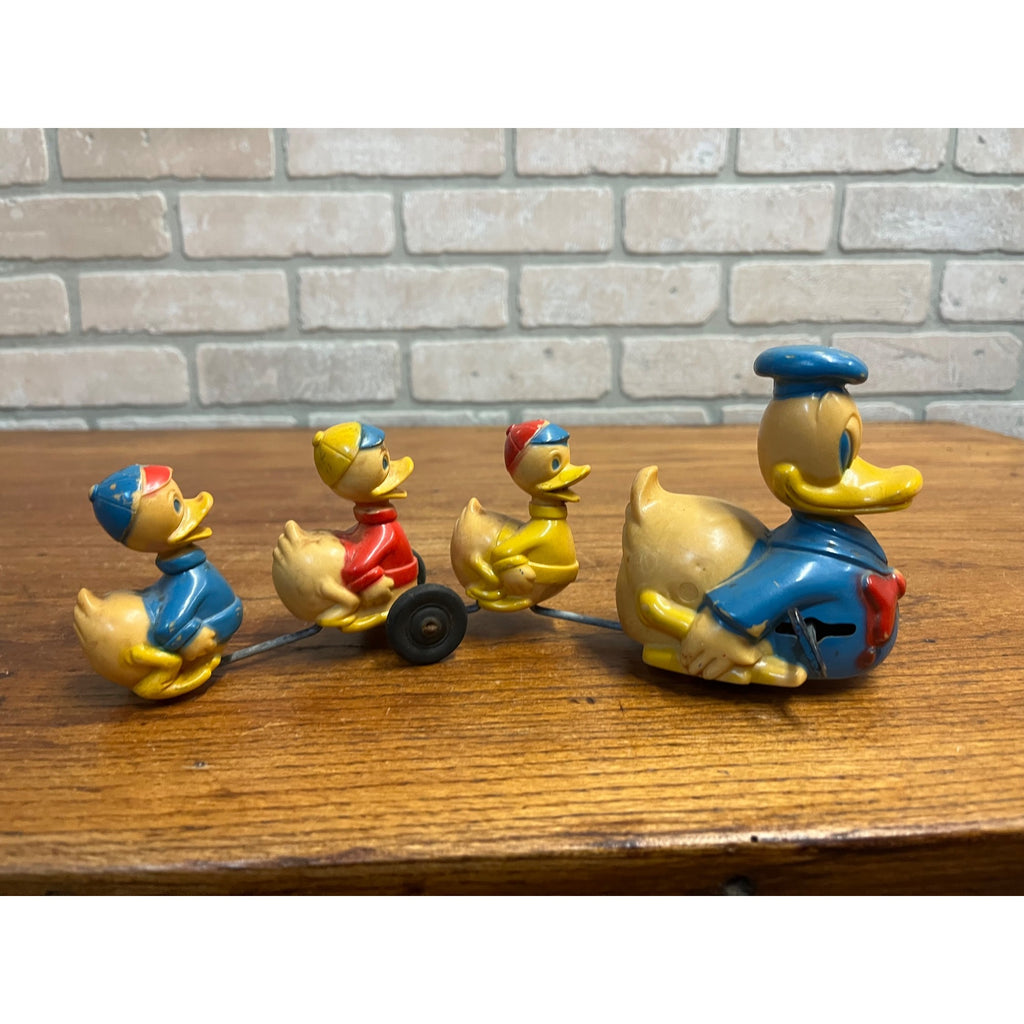 Vintage Louis Marx Plastic Wind Up Donald Duck & 3 Nephews Walt Disney Prod USA 1950s