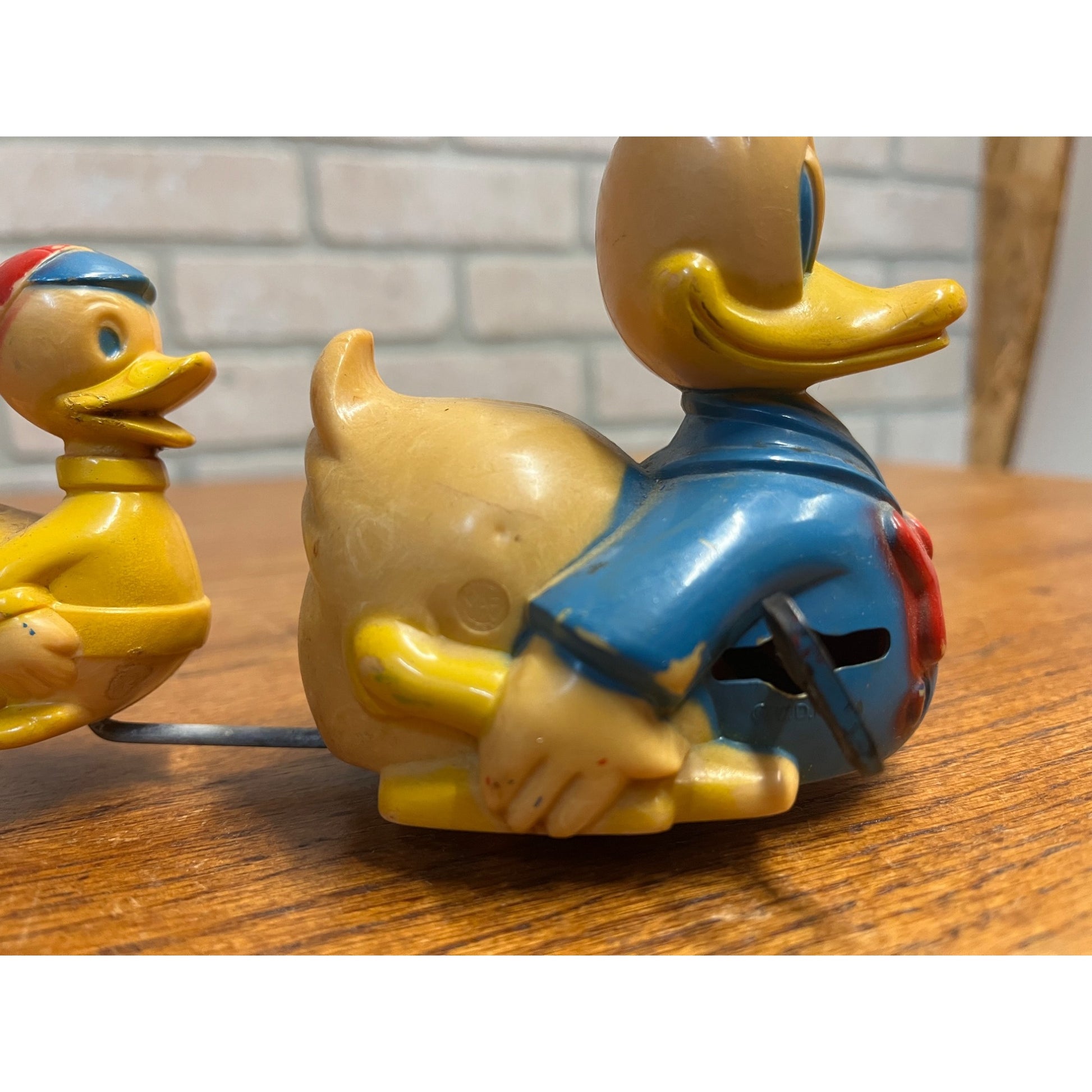 Vintage Louis Marx Plastic Wind Up Donald Duck & 3 Nephews Walt Disney Prod USA 1950s