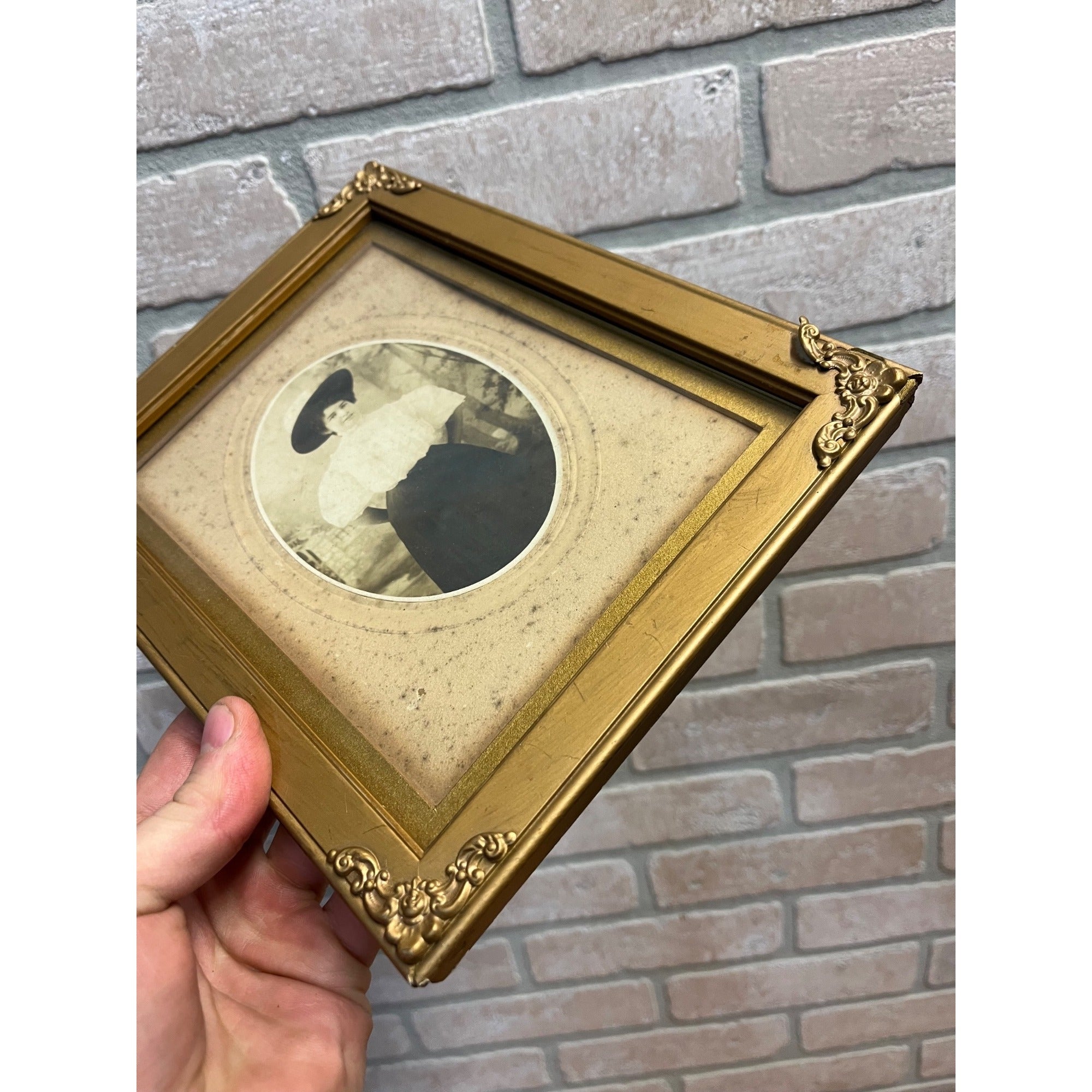 Antique Victorian Ornate Gold Wooden Picture Photo Frame 7.25" x 9.25"