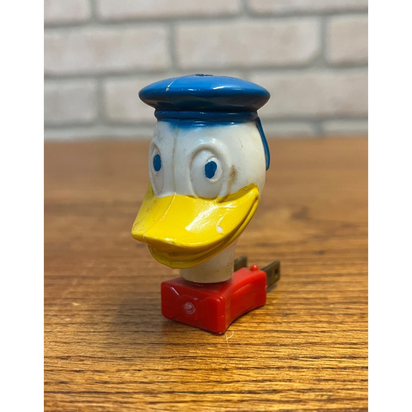 Vintage 1950's Disney Donald Duck Plug-In Night Light WORKS