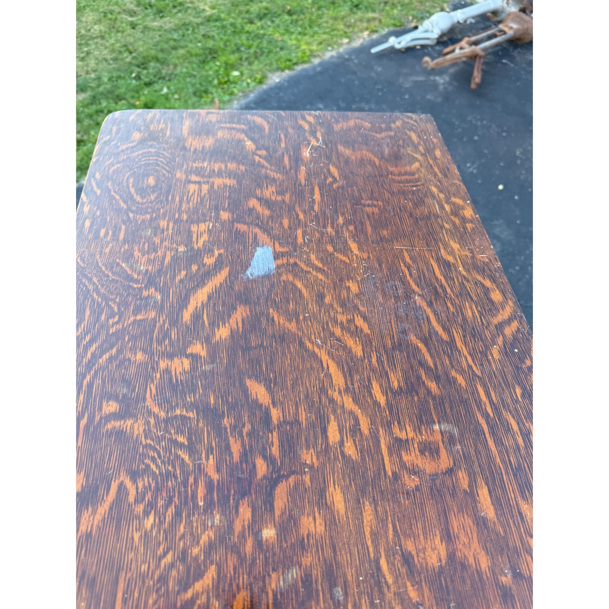 Antique Oak Dresser Five-Drawer Chest Of Drawers With Tiger Oak Finish