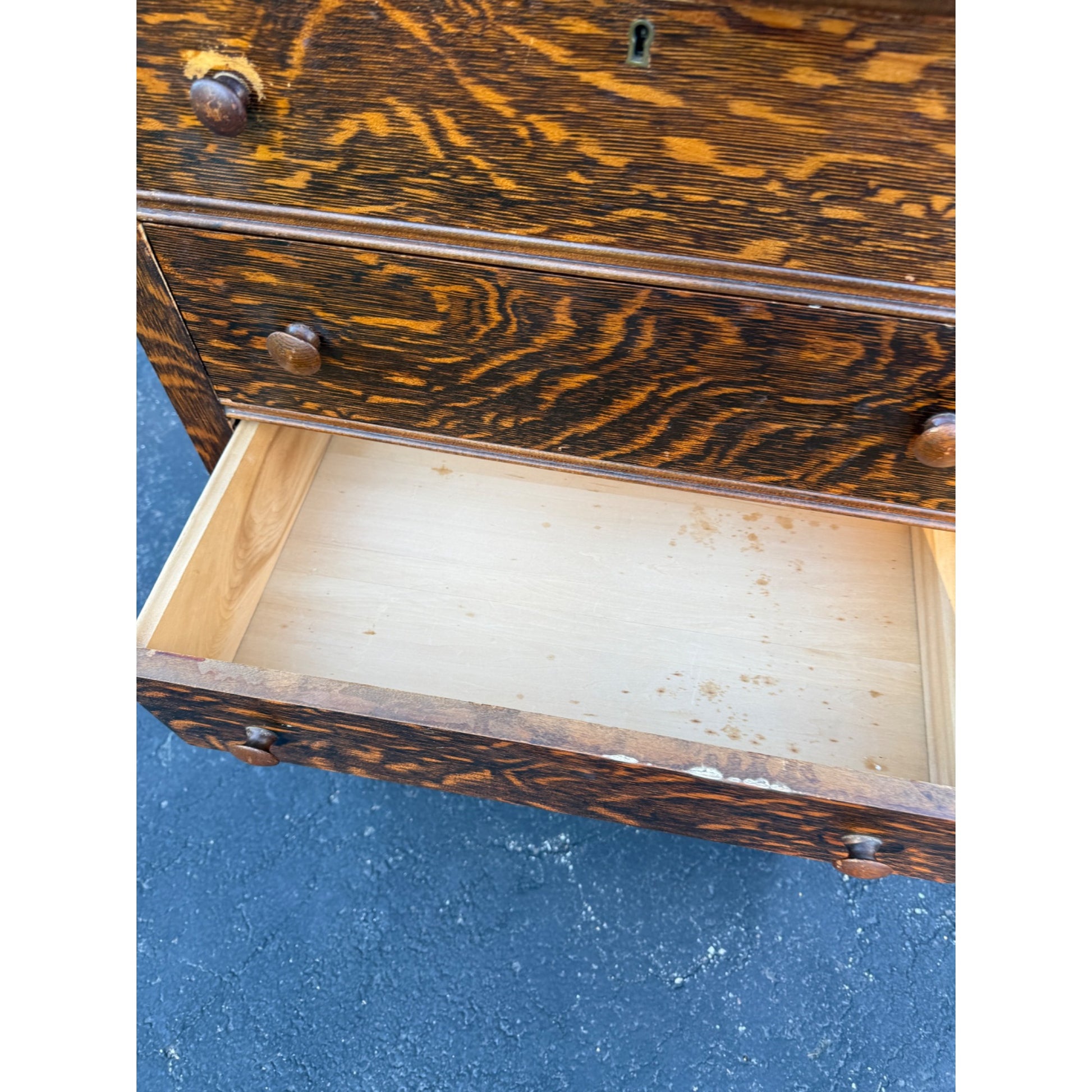 Antique Oak Dresser Five-Drawer Chest Of Drawers With Tiger Oak Finish