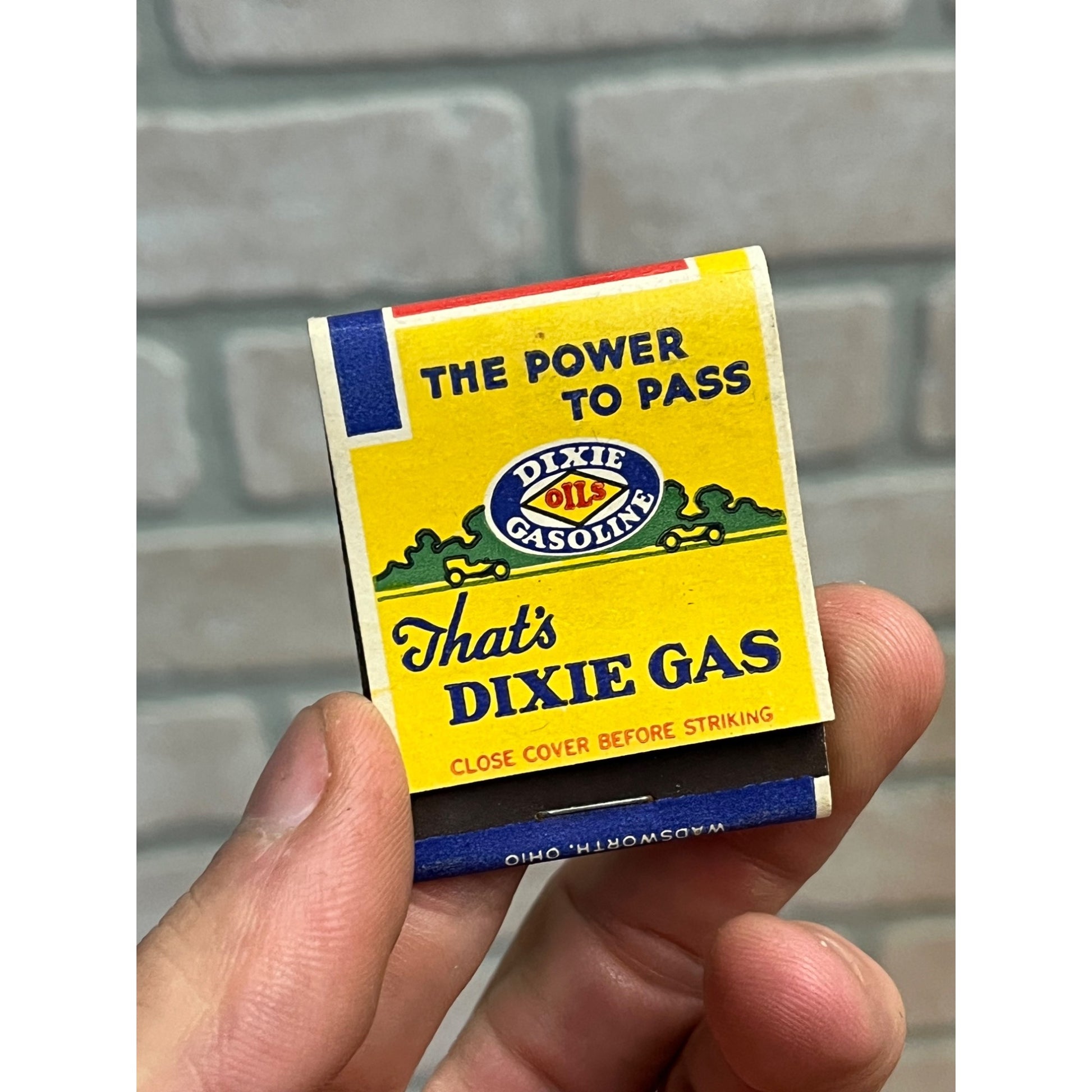 Vintage Dixie Gas Service Station Lomira Oil Wis Advertising Full Matchbook