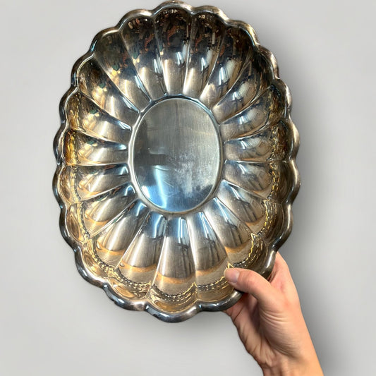 VINTAGE REED & BARTON 110 HOLIDAY SILVERPLATED OVAL SERVING PLATTER BOWL 15 X 11"