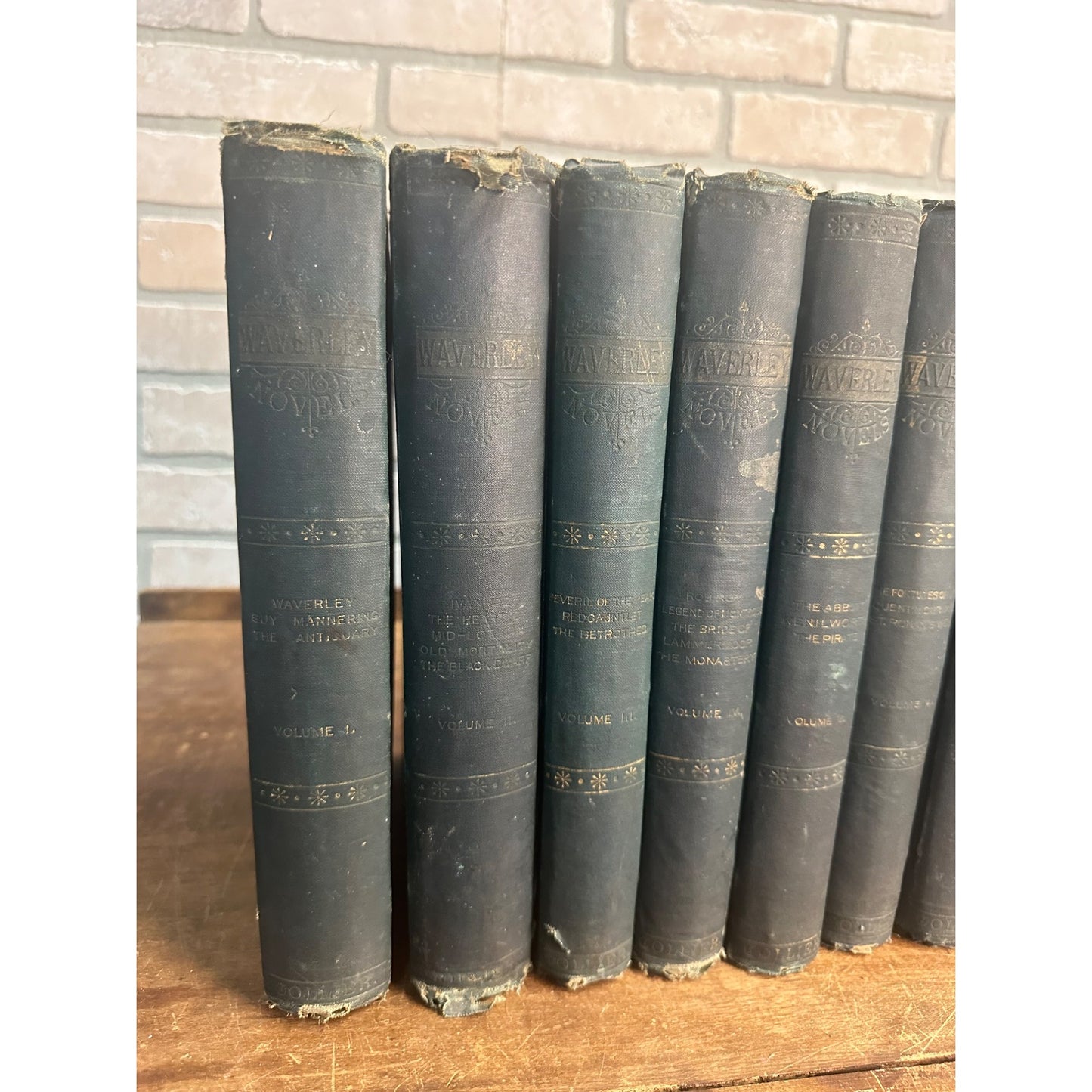 Sir Walter Scott : The Waverly Novels 1887 Nine Volume Set of 28 Novels Complete