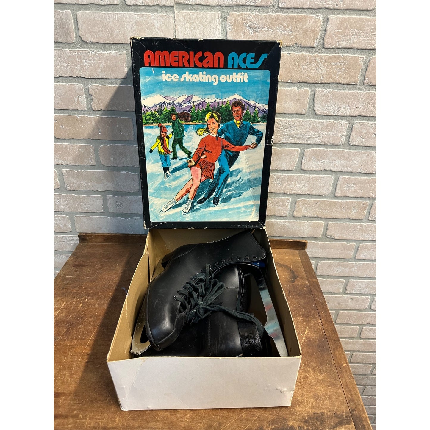 Vintage 1960s American Aces Men's Black Ice Figure Skates Size 8 w/ Box