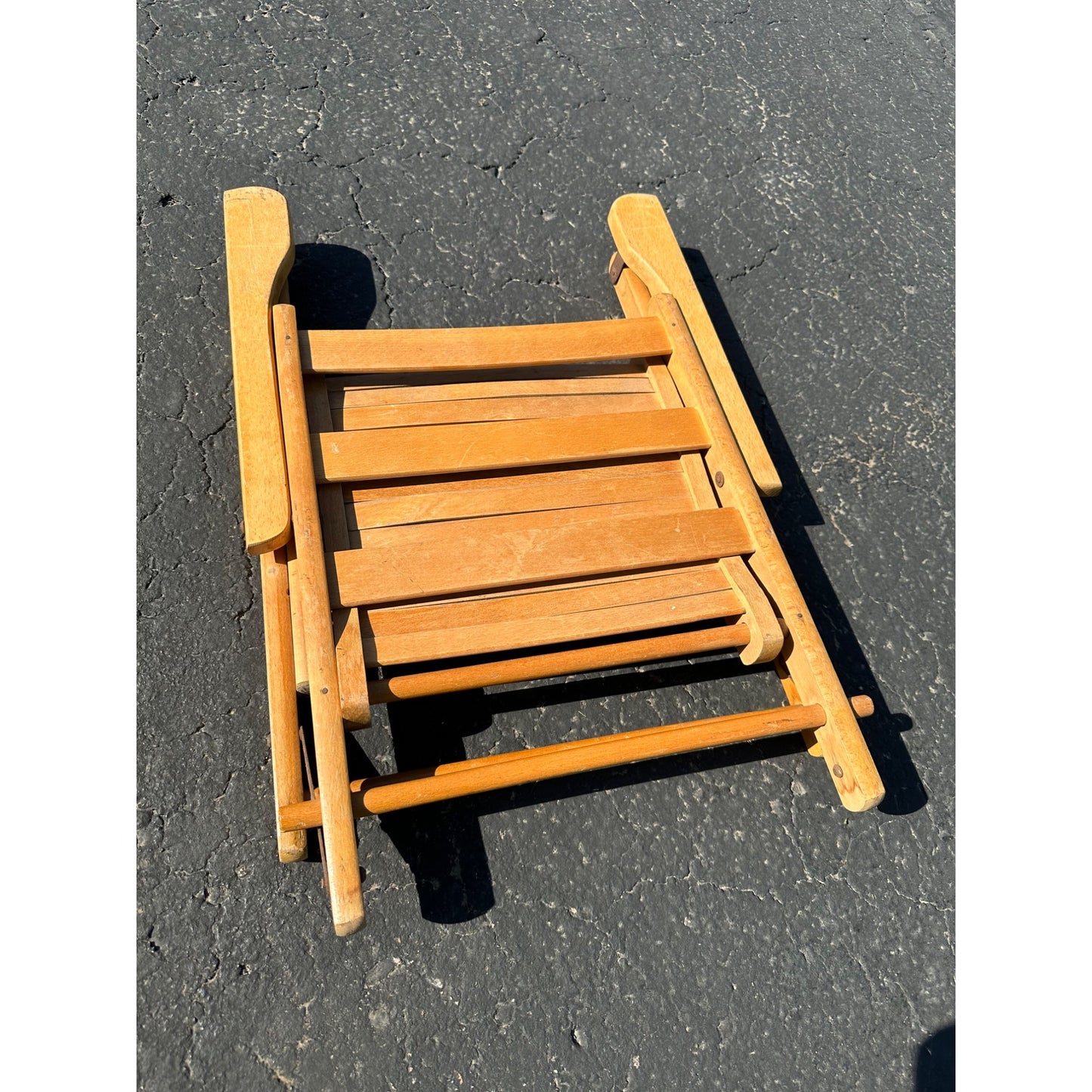 Vintage Child's Wooden Slat Folding Deck Lawn Beach Chair