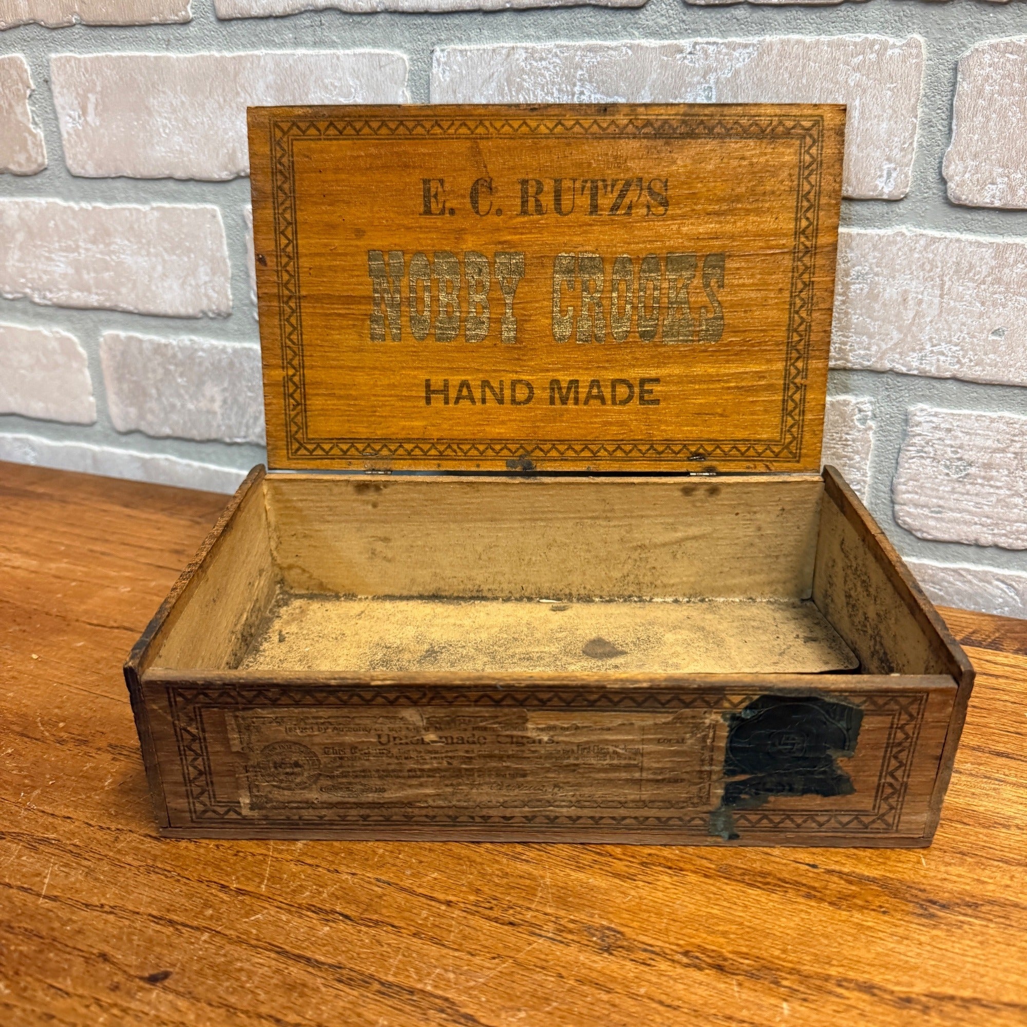 RARE Vintage Early 1900s E.C. Rutz Nobby Crooks Wooden Cigar Box Ripon Wisconsin