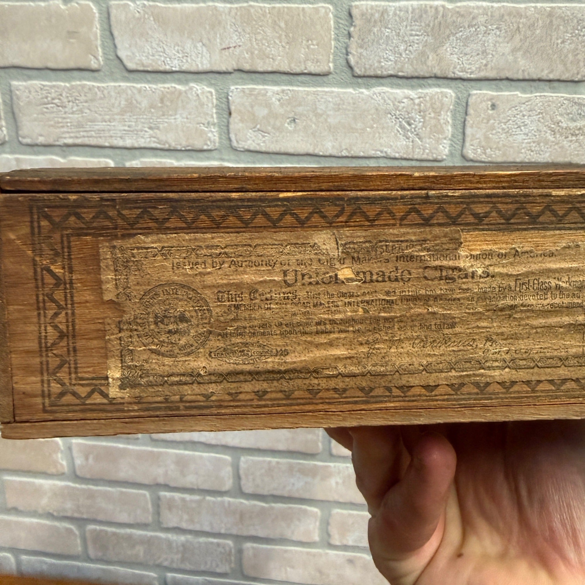 RARE Vintage Early 1900s E.C. Rutz Nobby Crooks Wooden Cigar Box Ripon Wisconsin