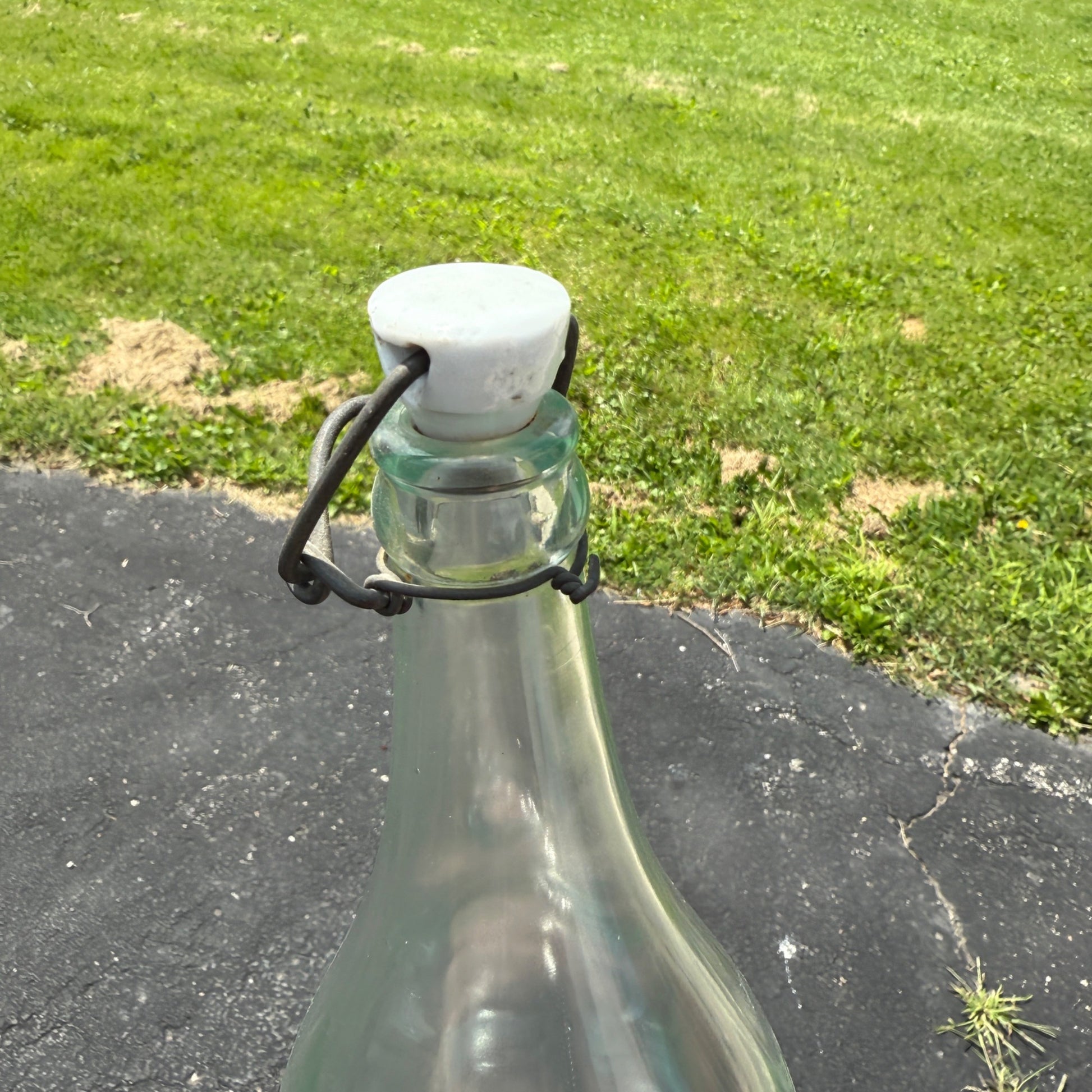 Roxo Spring Water Large 1/2 Gallon Bottle Waukesha WI Wisconsin Soda