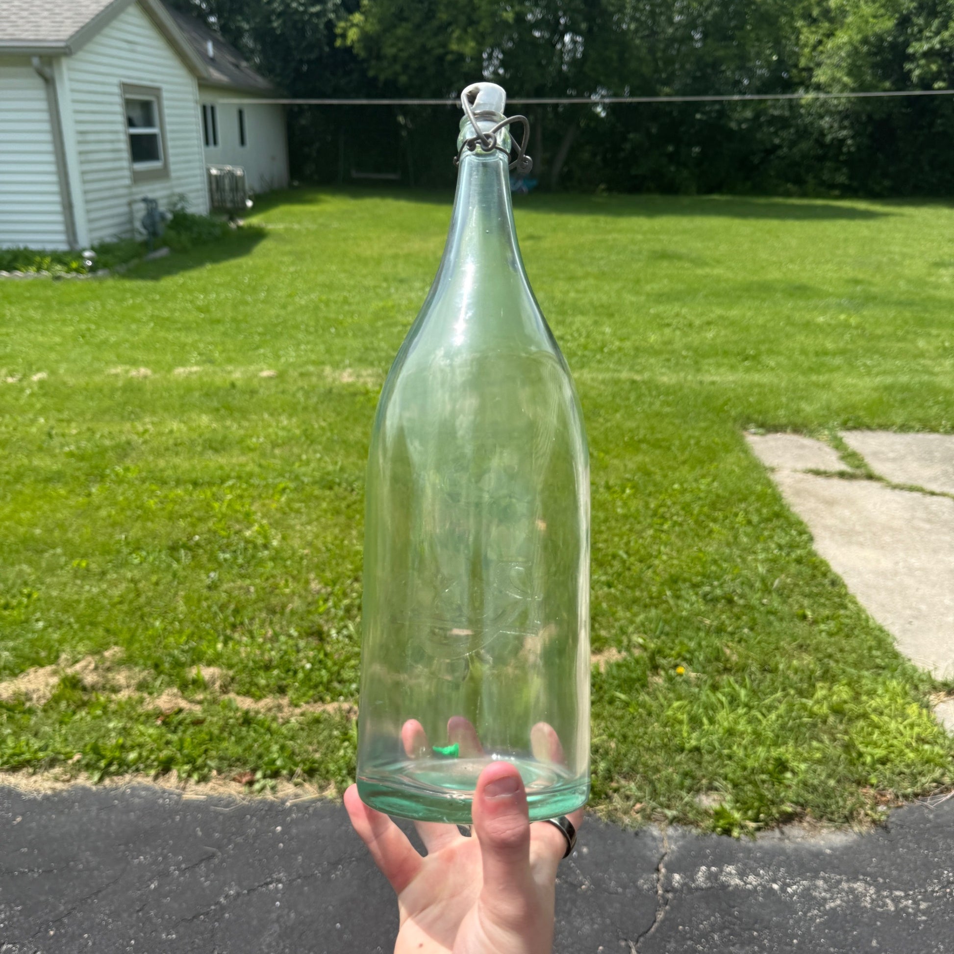 Roxo Spring Water Large 1/2 Gallon Bottle Waukesha WI Wisconsin Soda